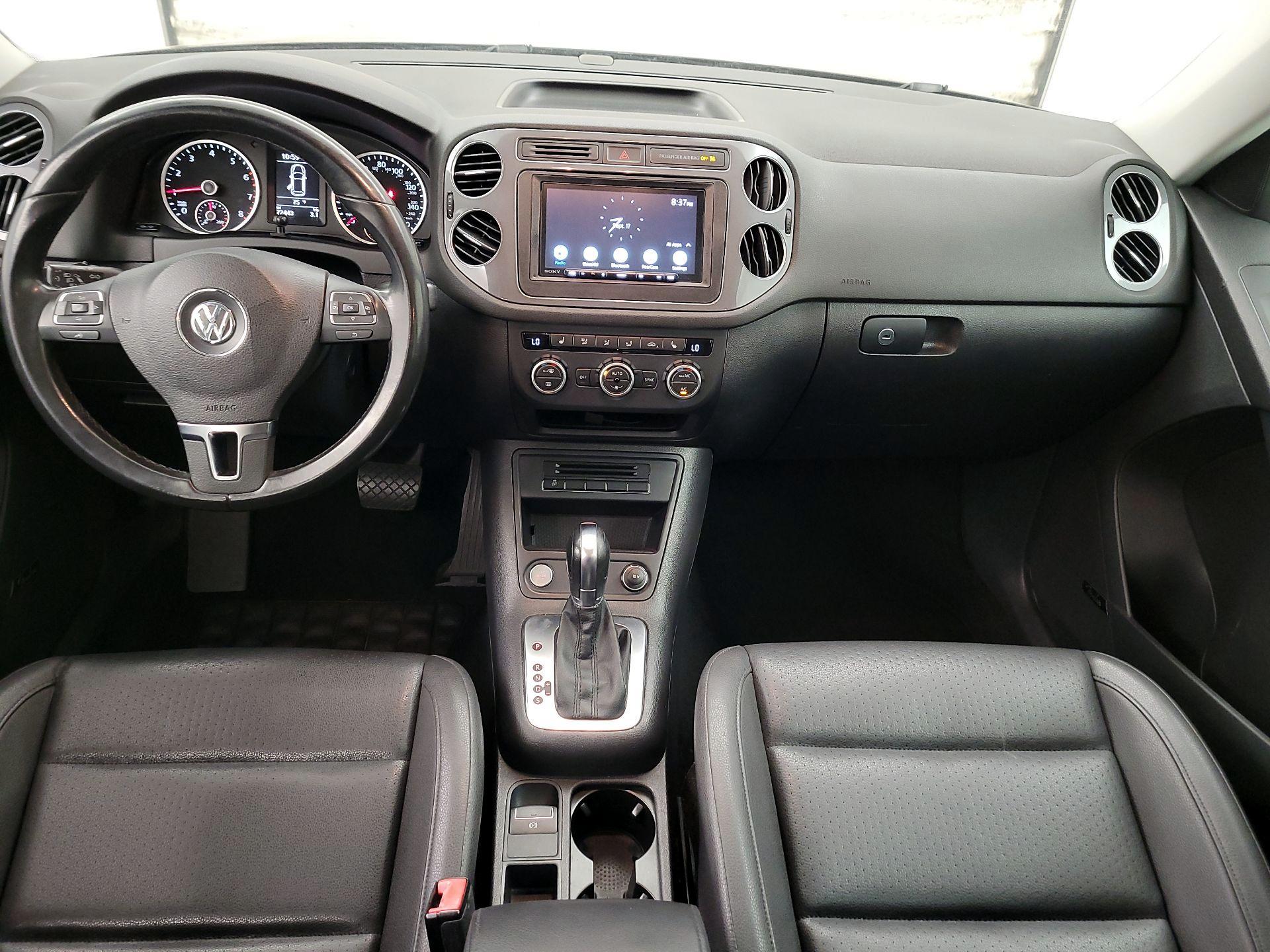 Thumbnail: 2014 Volkswagen Tiguan - 9