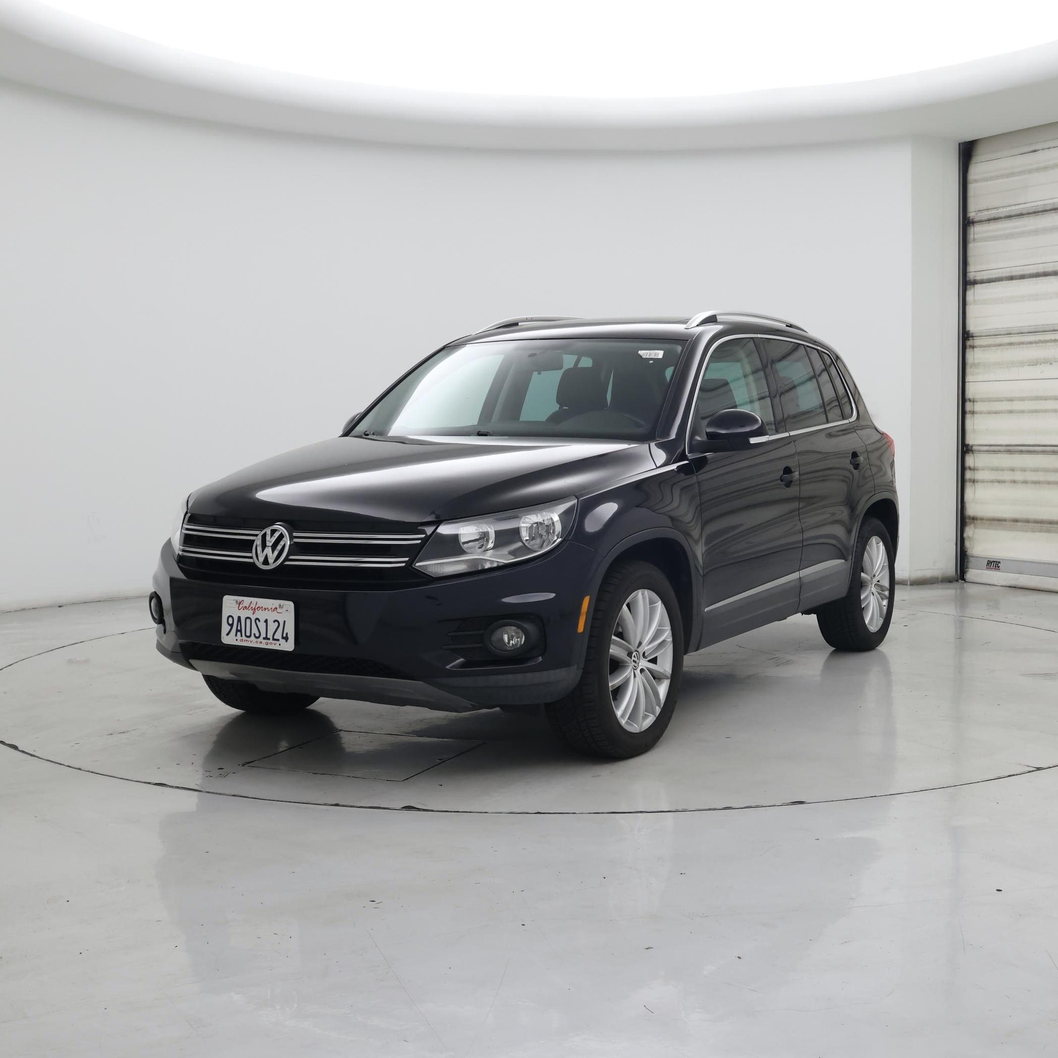 Thumbnail: 2014 Volkswagen Tiguan - 4