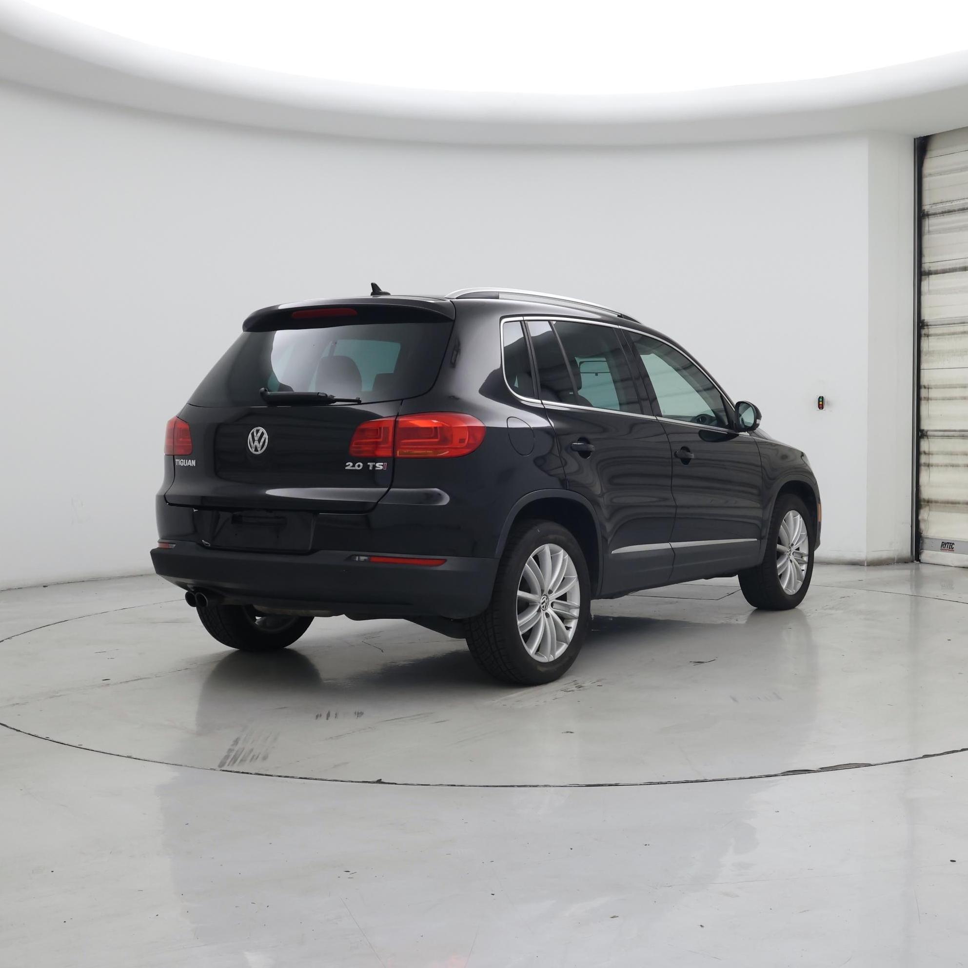 Thumbnail: 2014 Volkswagen Tiguan - 8