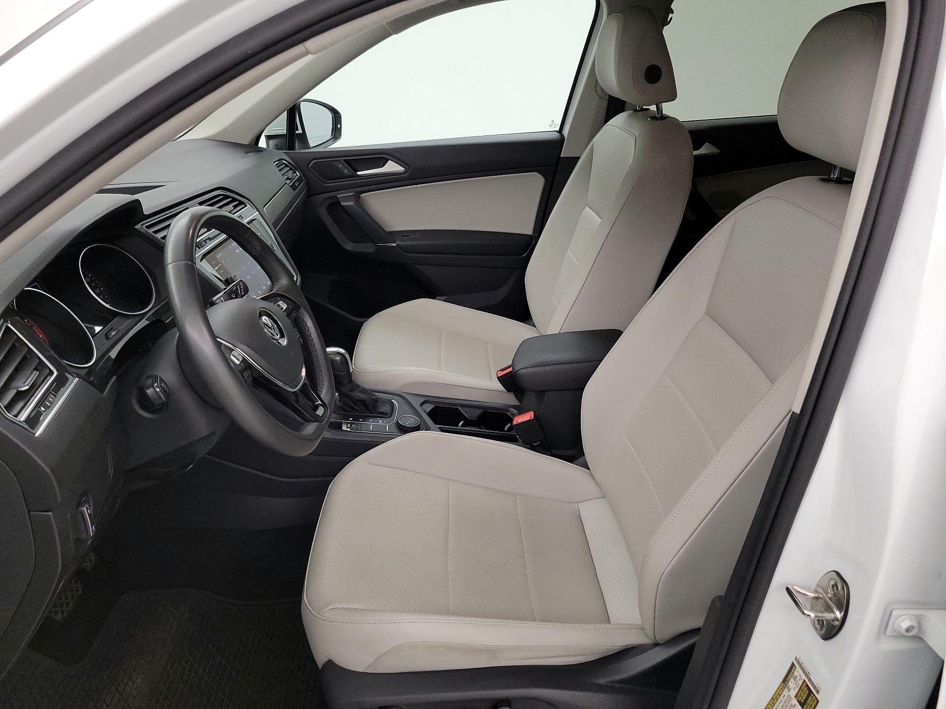 Thumbnail: 2020 Volkswagen Tiguan - 11