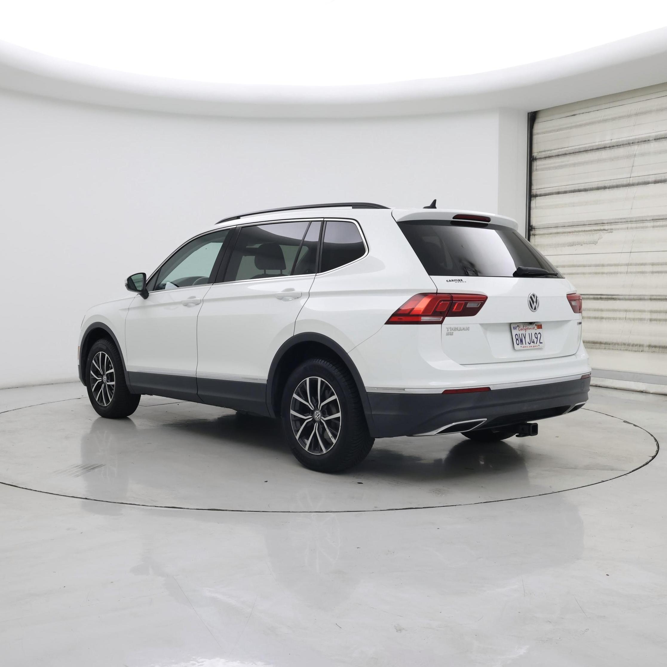 Thumbnail: 2020 Volkswagen Tiguan - 2