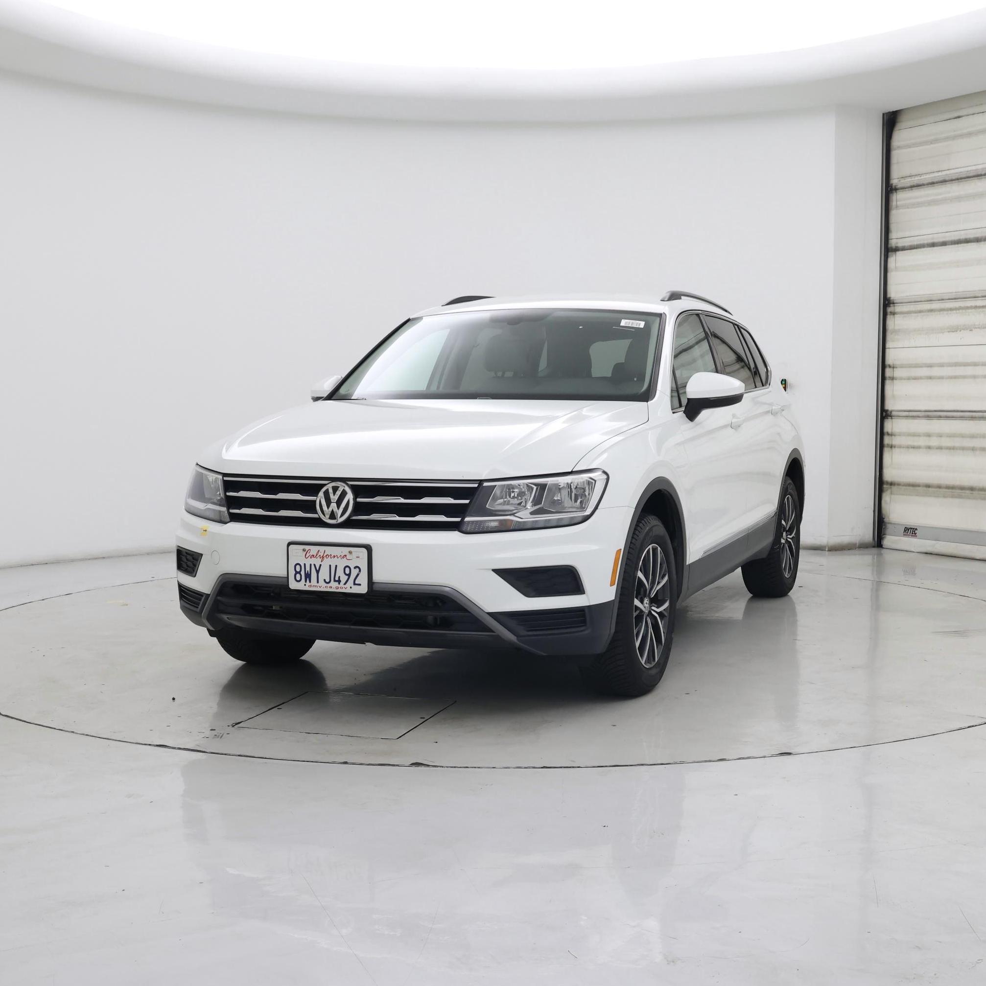Thumbnail: 2020 Volkswagen Tiguan - 4