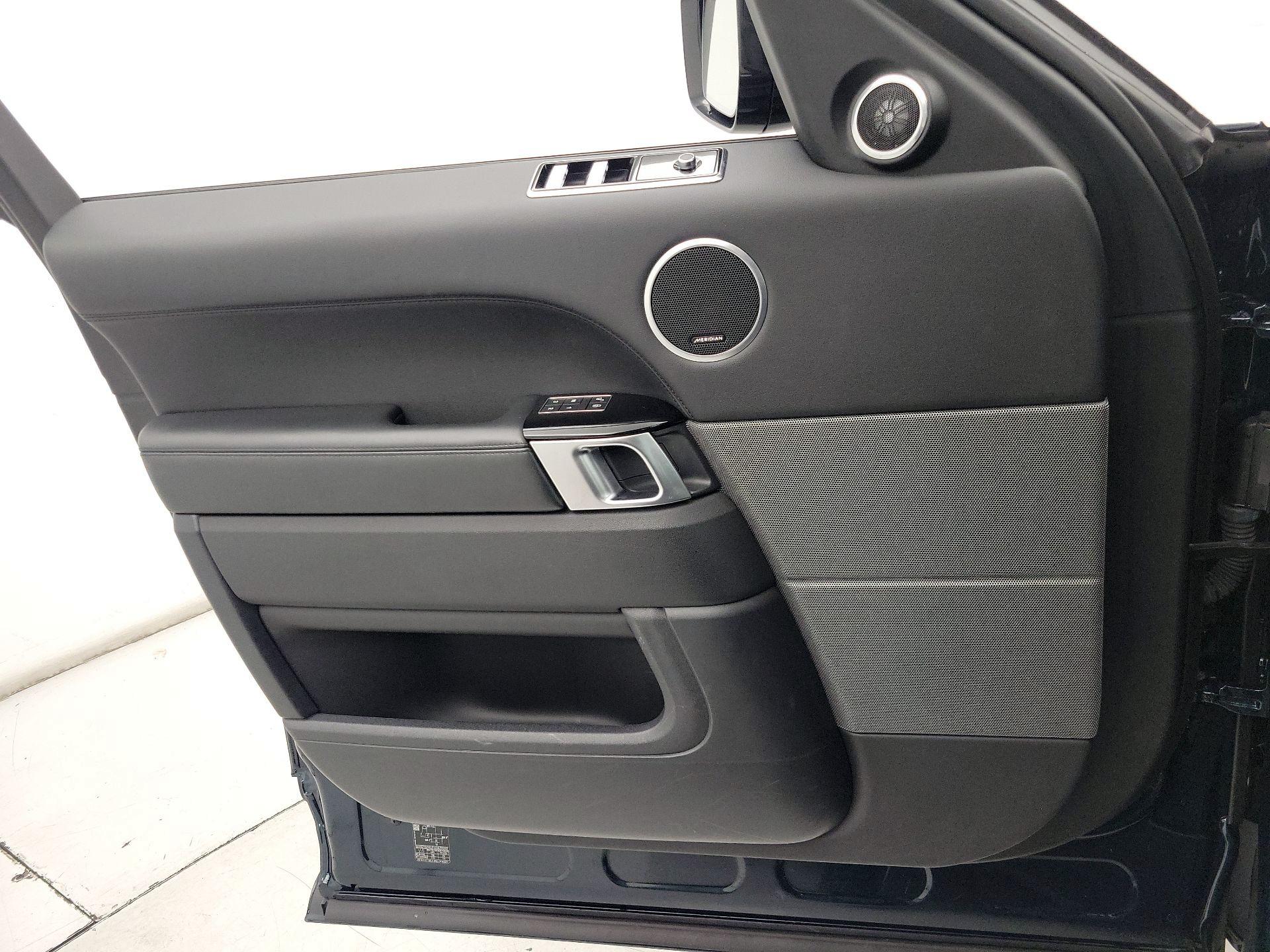 Thumbnail: 2020 Land Rover Range Rover Sport - 12