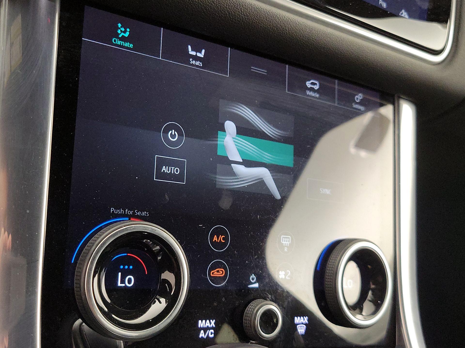 Thumbnail: 2020 Land Rover Range Rover Sport - 17