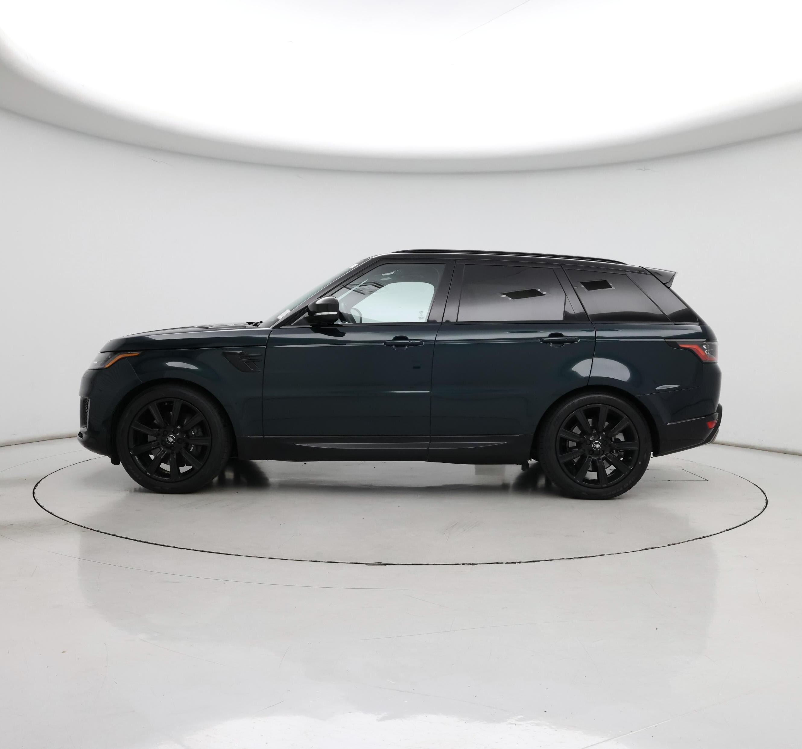 Thumbnail: 2020 Land Rover Range Rover Sport - 3