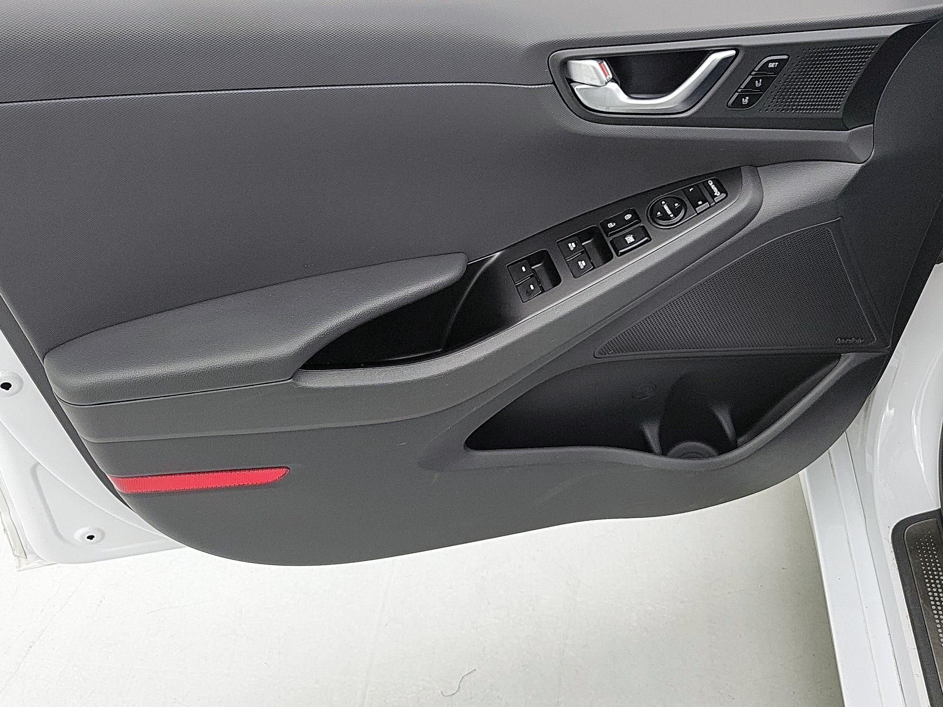 Thumbnail: 2019 Hyundai Ioniq - 12