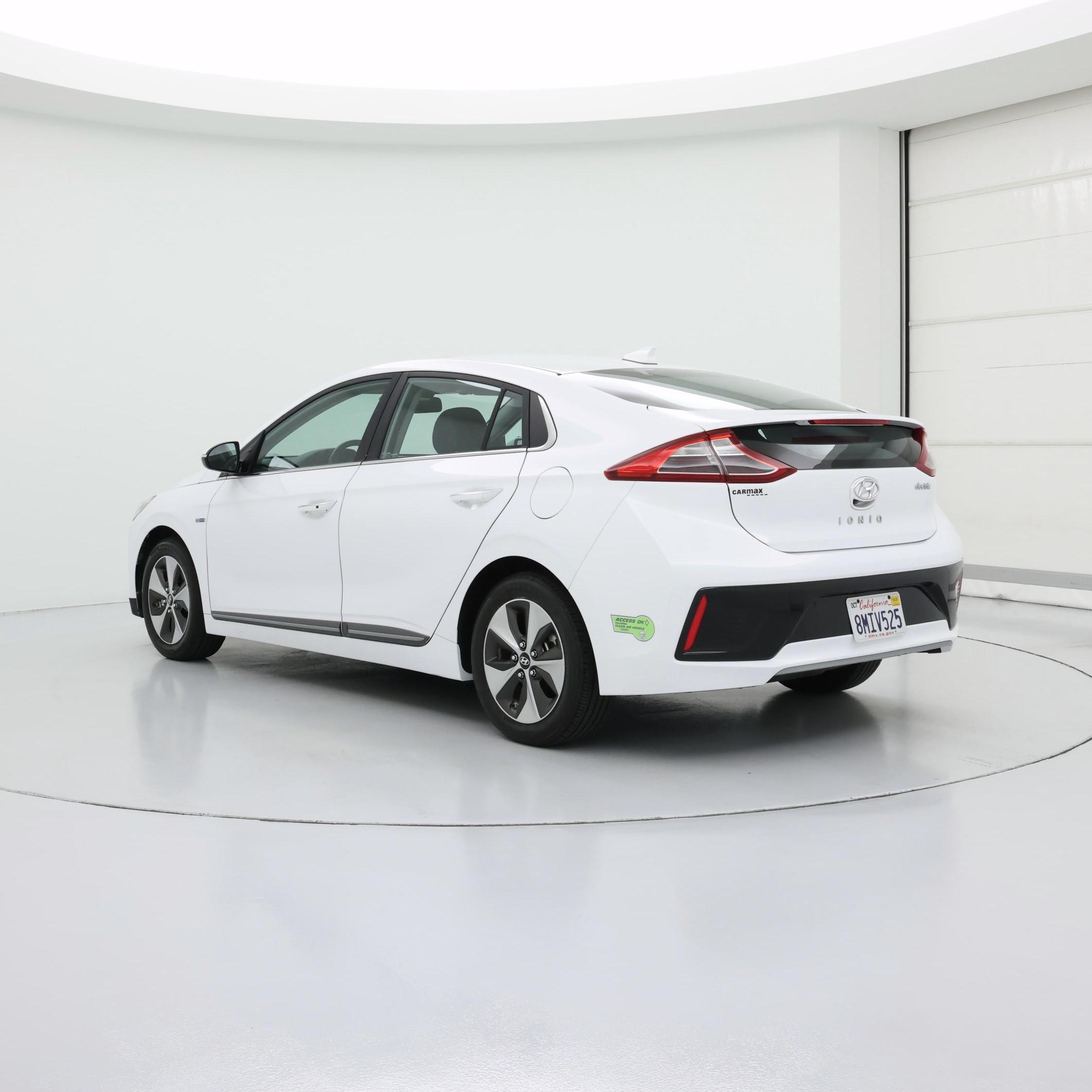 Thumbnail: 2019 Hyundai Ioniq - 2