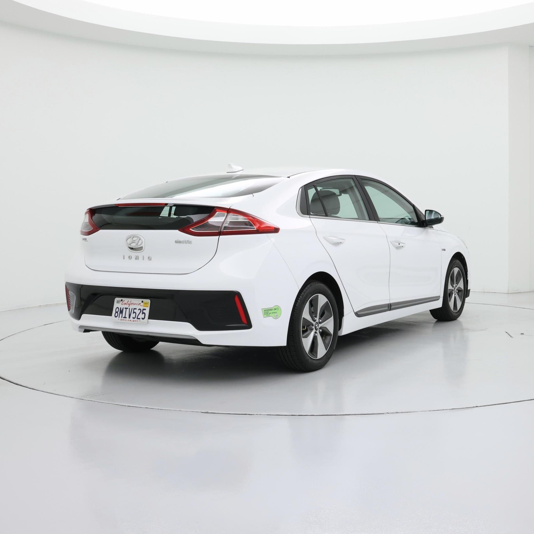 Thumbnail: 2019 Hyundai Ioniq - 8