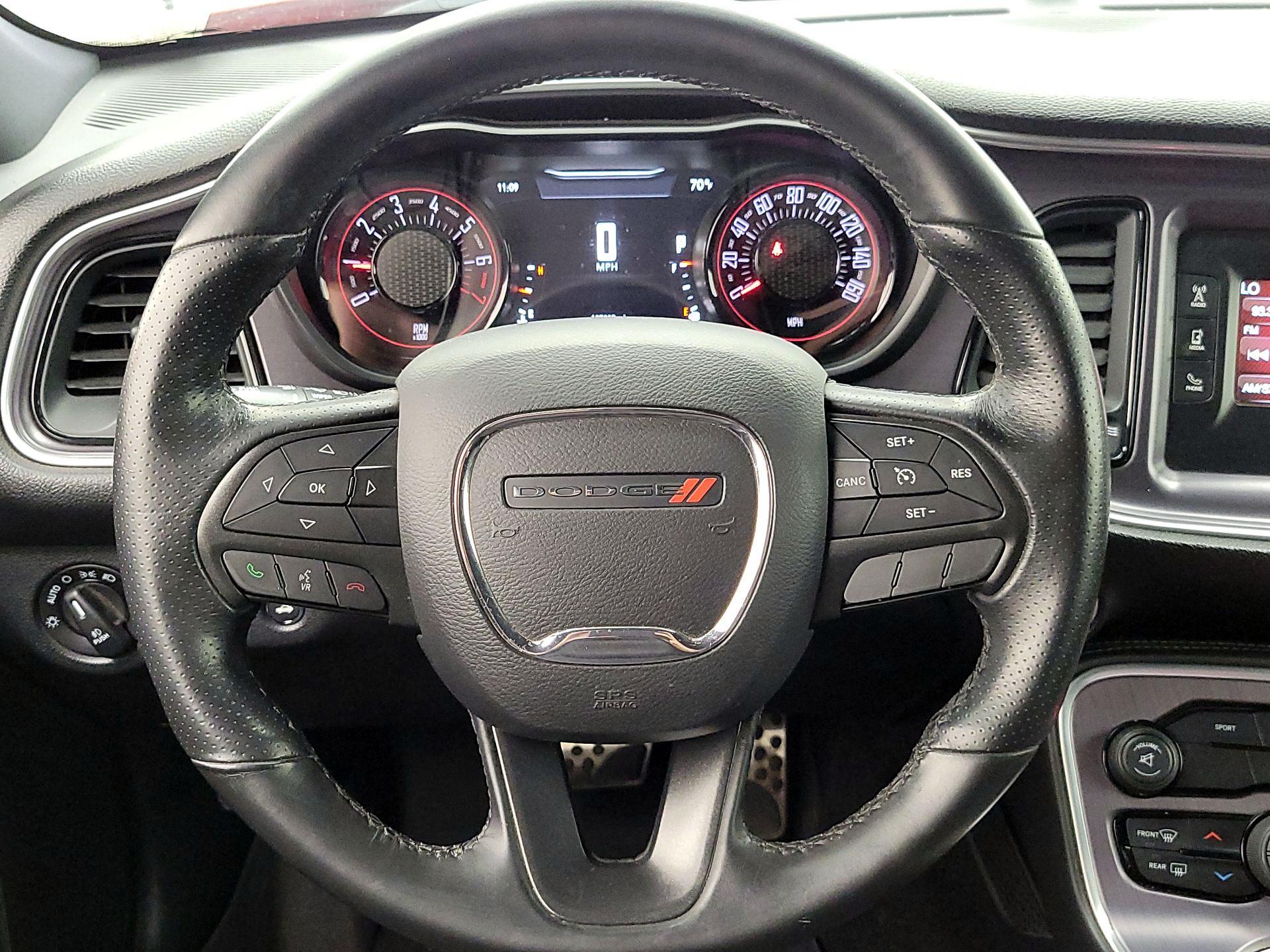 Thumbnail: 2016 Dodge Challenger - 10