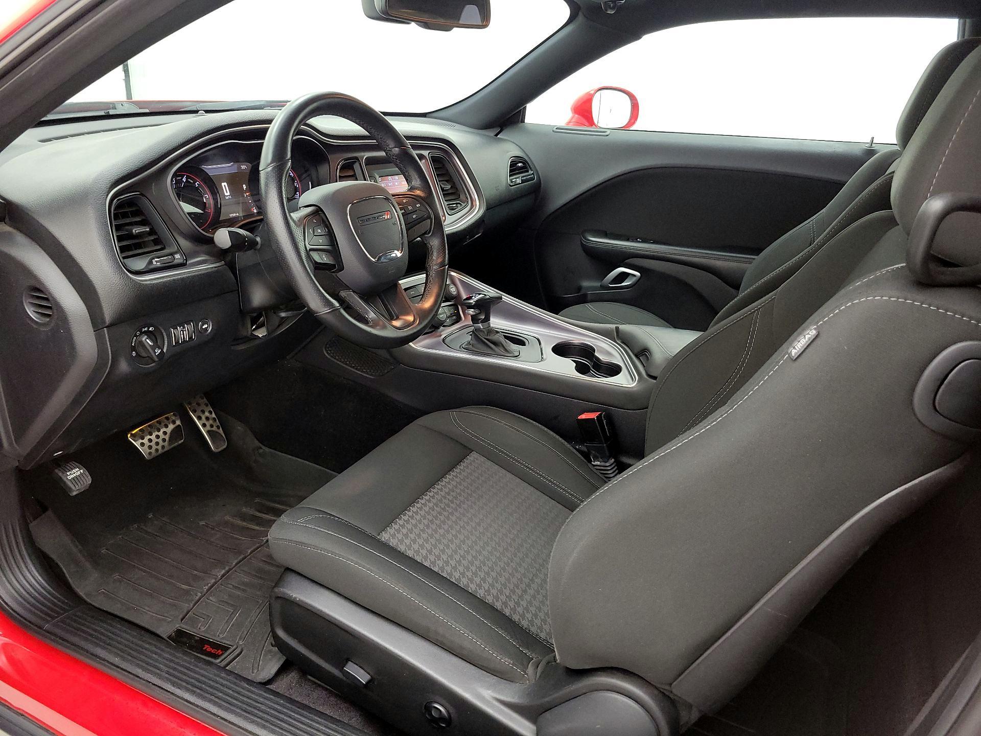 Thumbnail: 2016 Dodge Challenger - 11