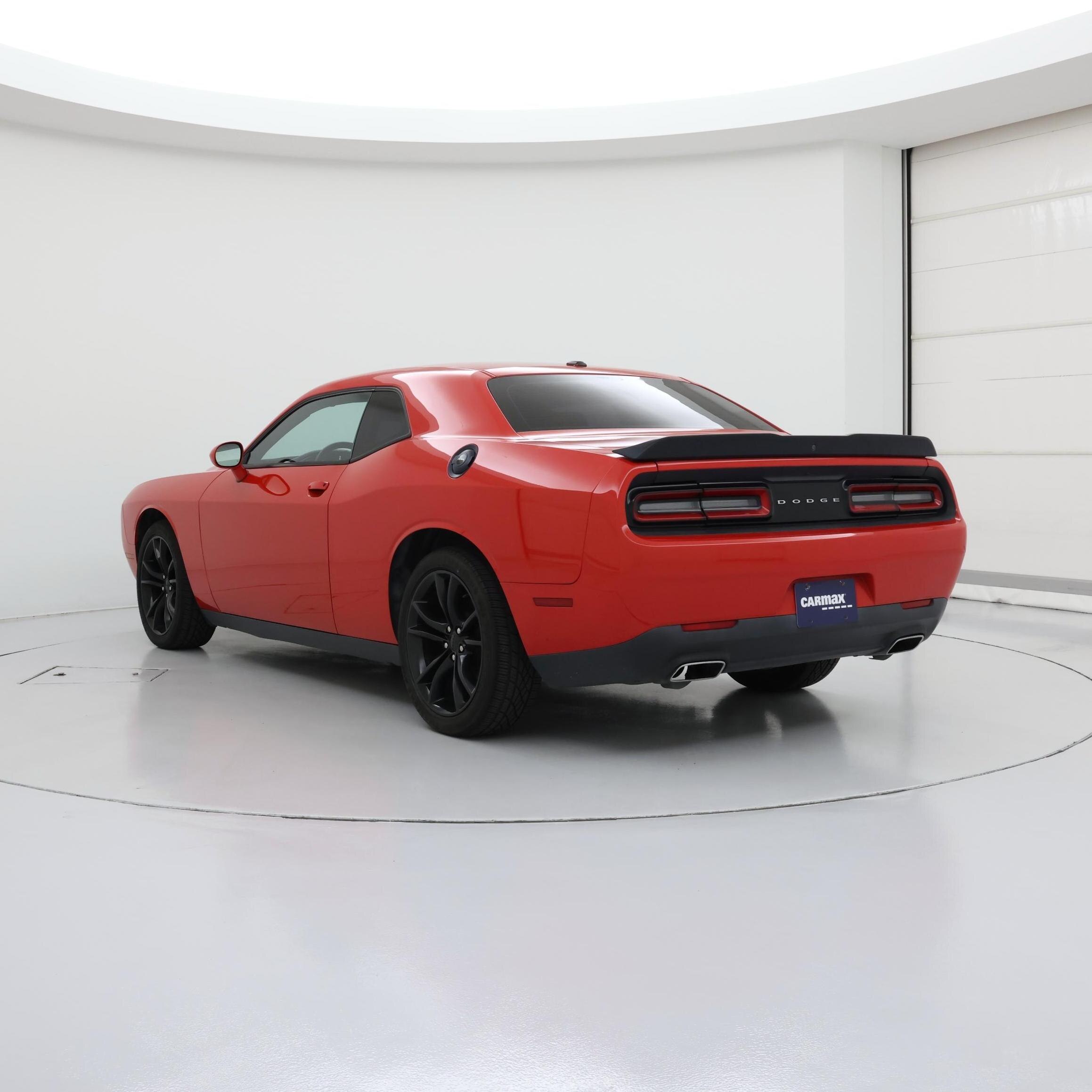 Thumbnail: 2016 Dodge Challenger - 2