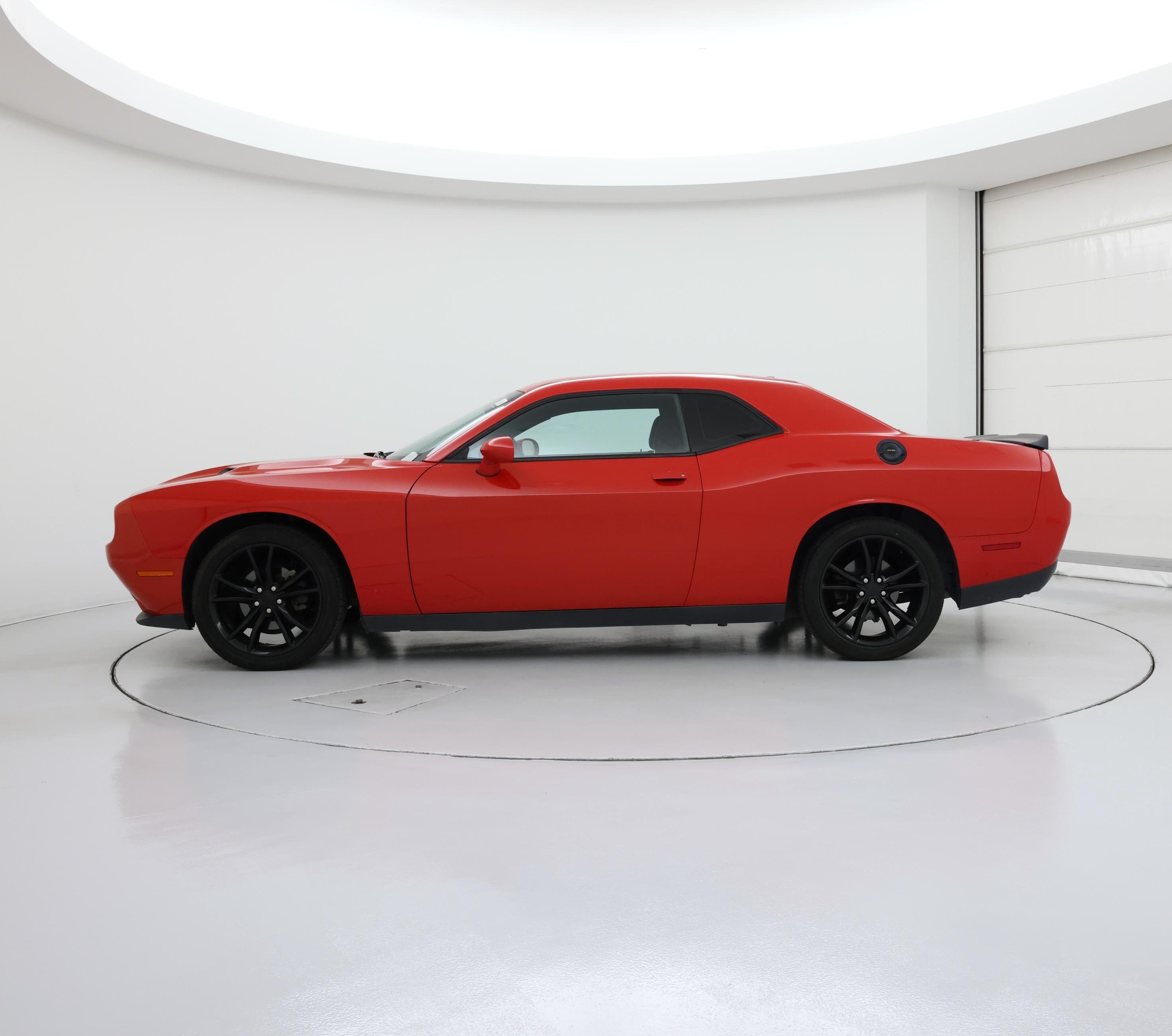 Thumbnail: 2016 Dodge Challenger - 3
