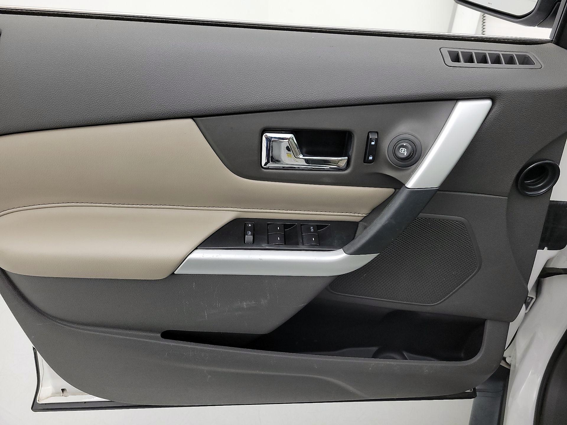 Thumbnail: 2013 Ford Edge - 12