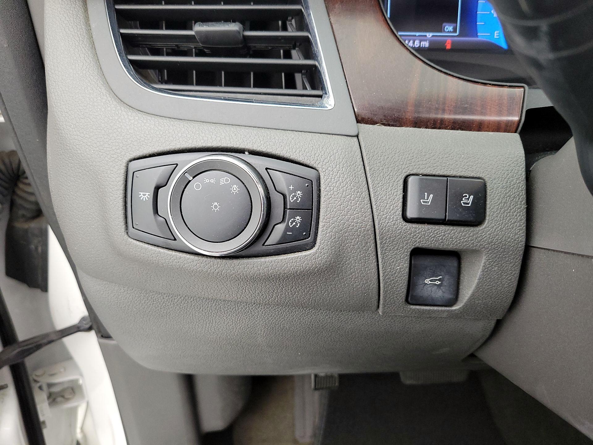 Thumbnail: 2013 Ford Edge - 13