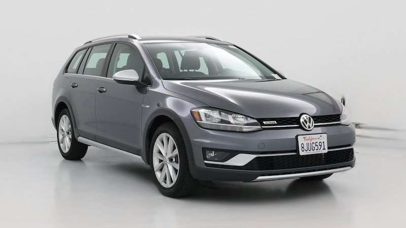 2019 Volkswagen Golf Alltrack S Hero Image