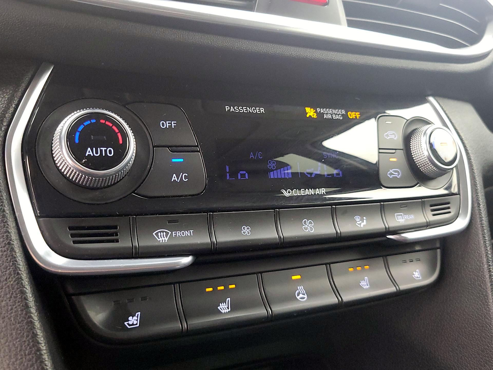 Thumbnail: 2019 Hyundai Santa Fe - 17