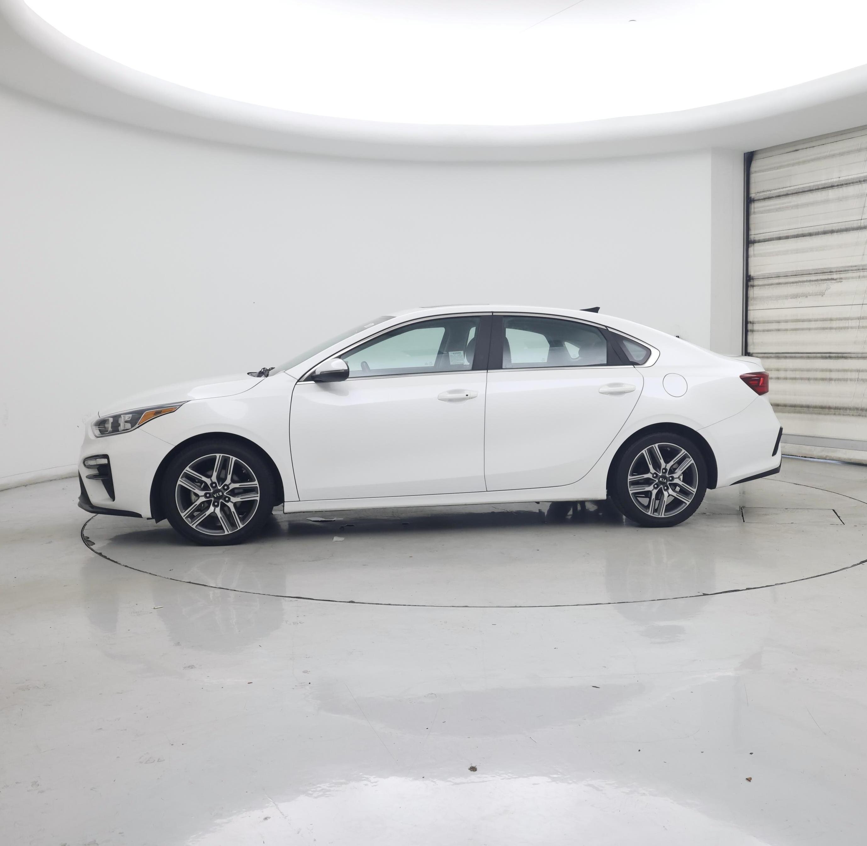 Thumbnail: 2021 Kia Forte - 3