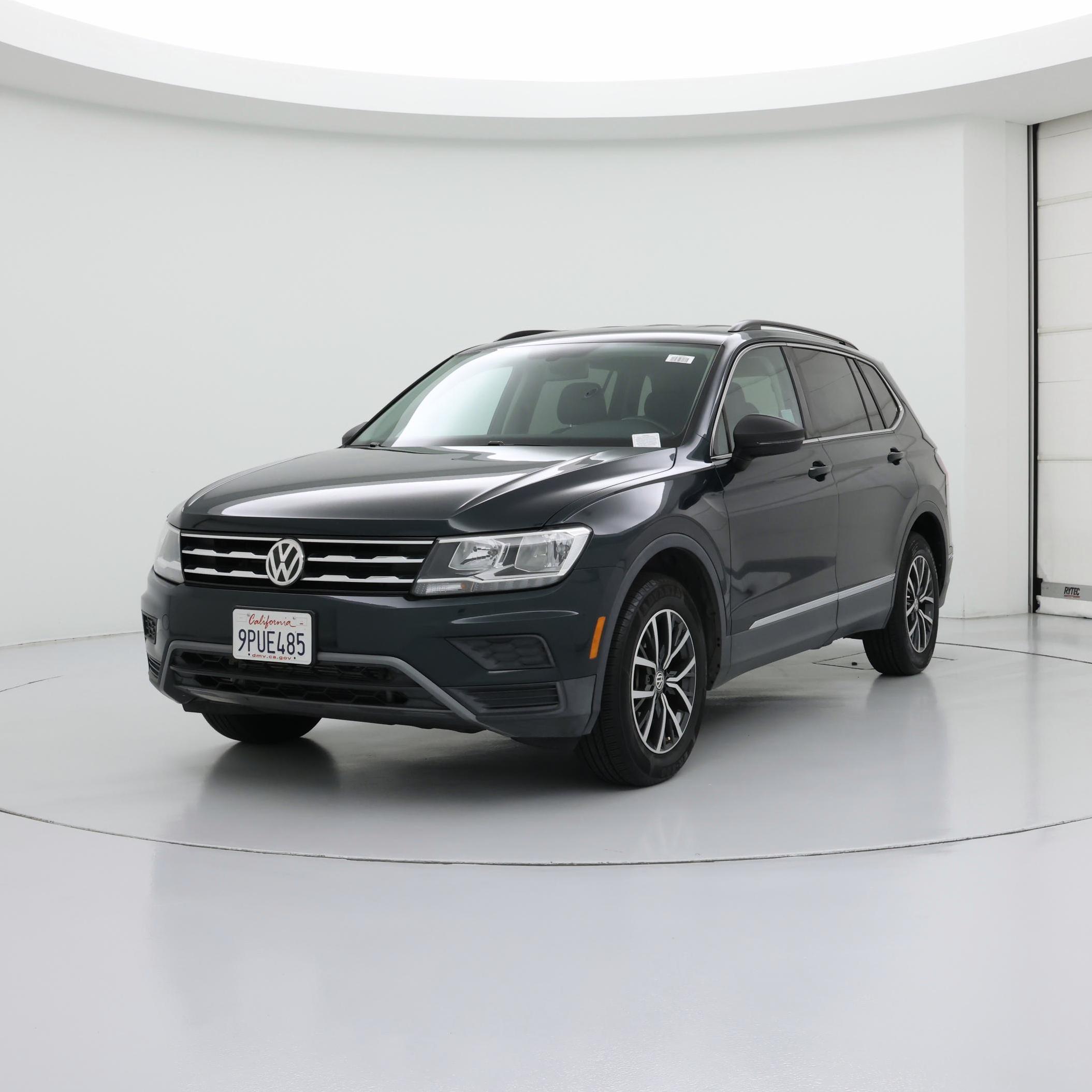 Thumbnail: 2018 Volkswagen Tiguan - 4