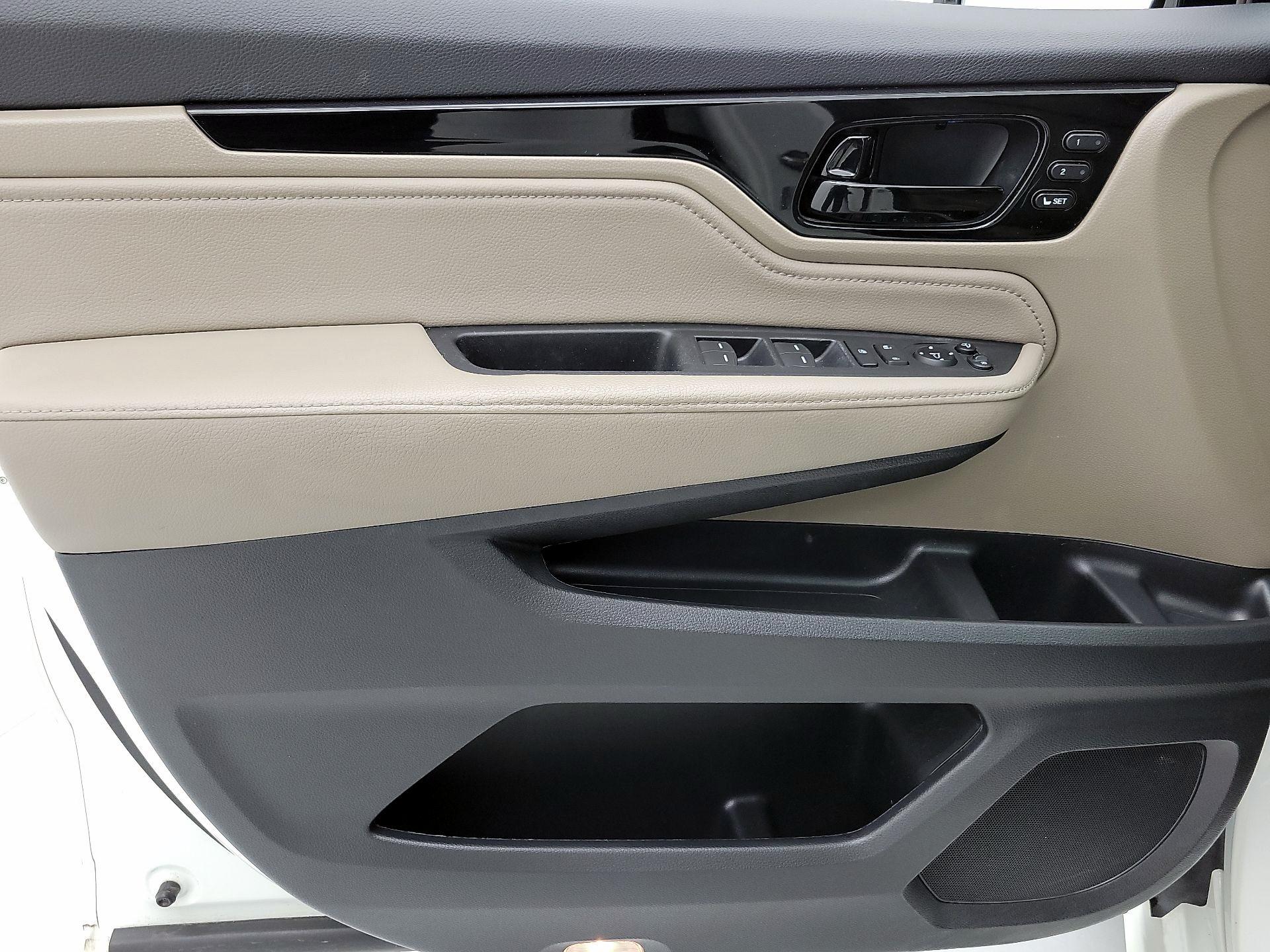 Thumbnail: 2019 Honda Odyssey - 12