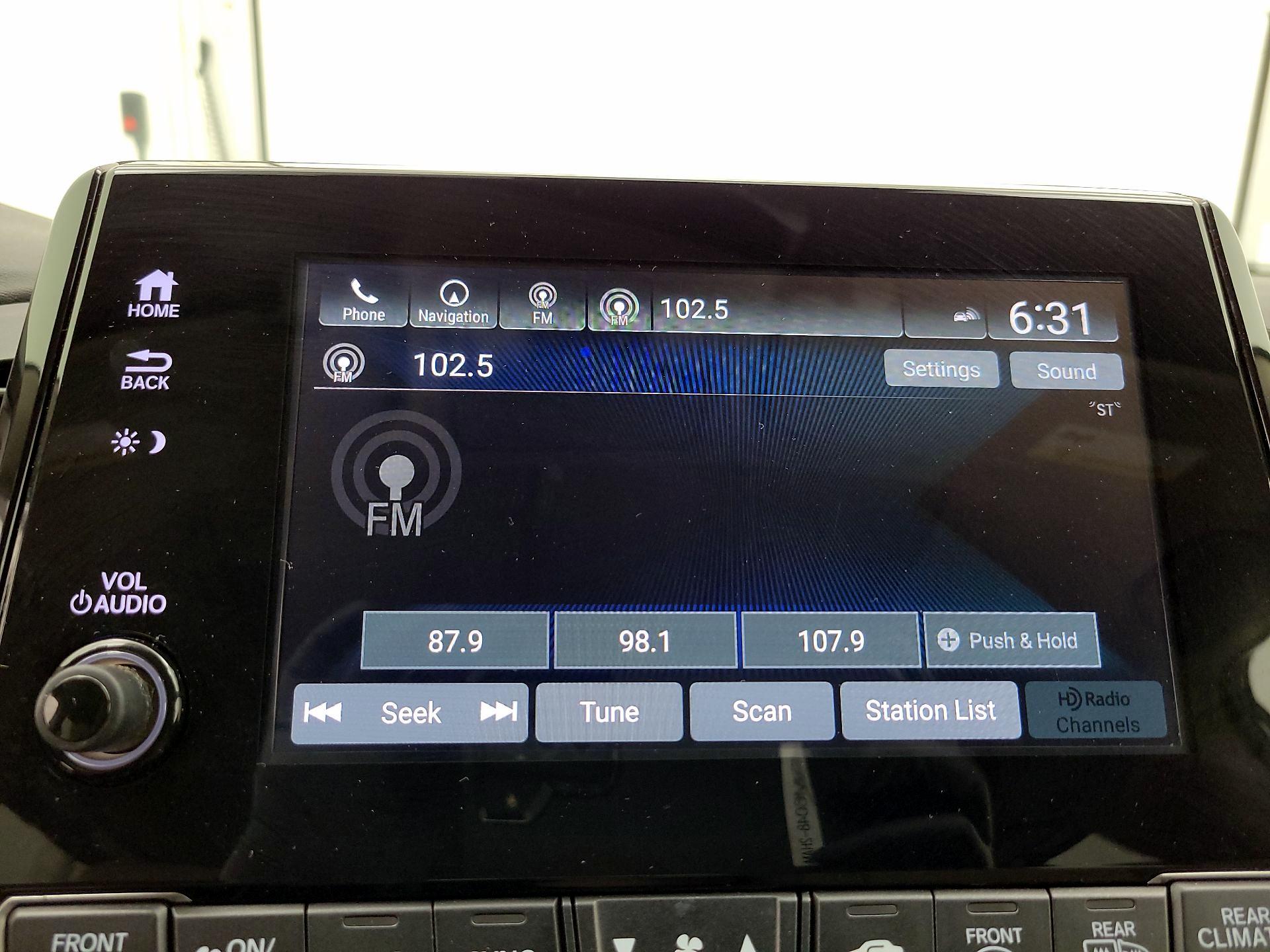Thumbnail: 2019 Honda Odyssey - 16