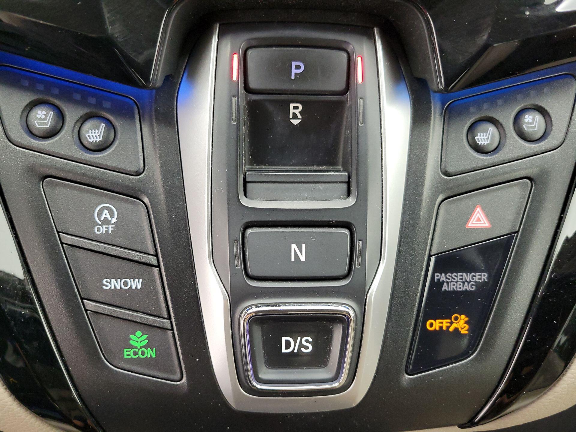 Thumbnail: 2019 Honda Odyssey - 18