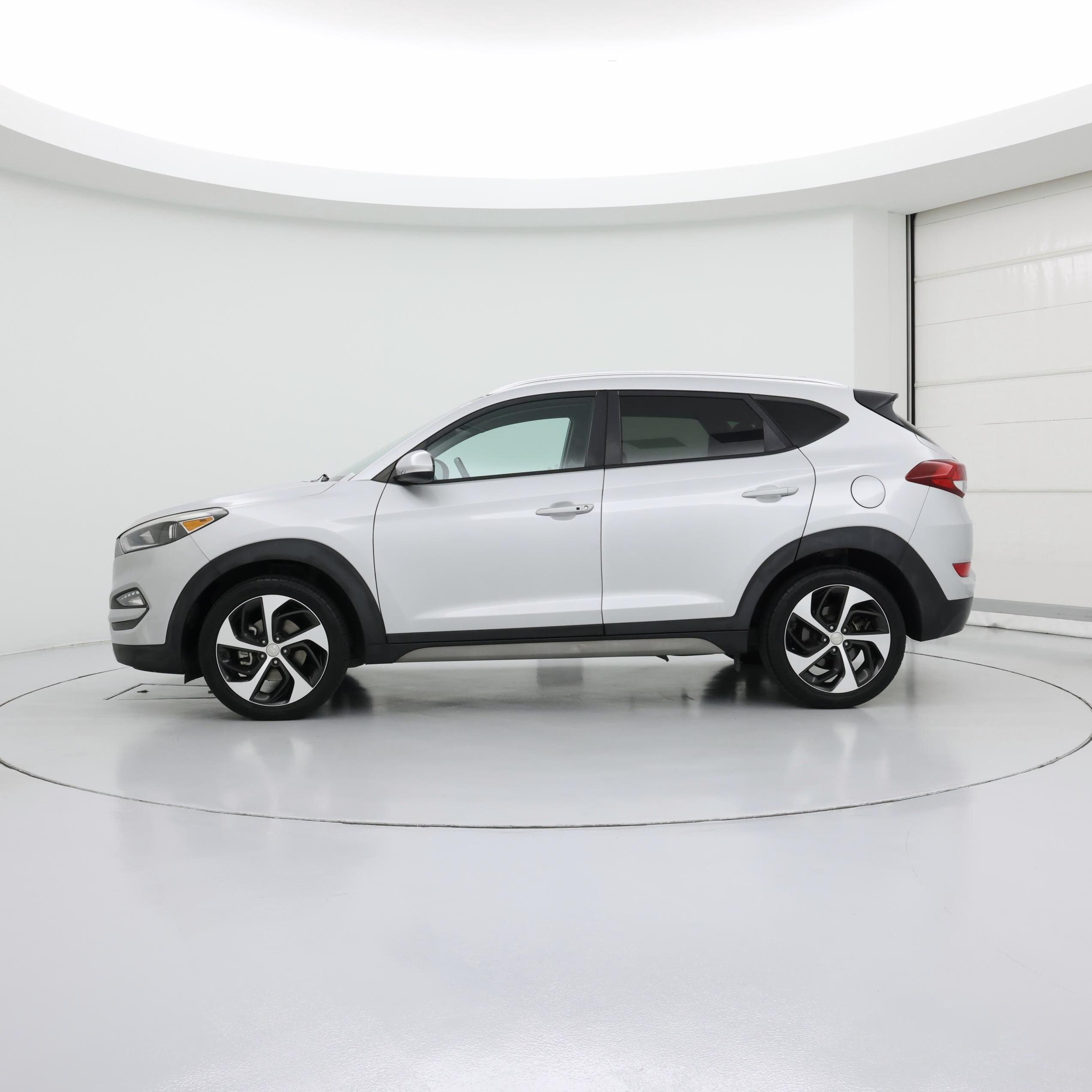 Thumbnail: 2018 Hyundai Tucson - 3