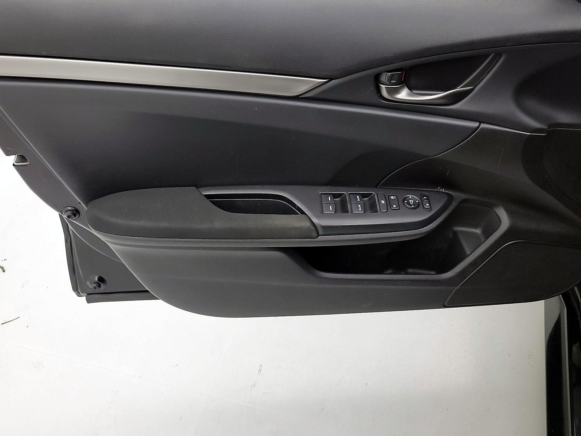 Thumbnail: 2017 Honda Civic - 12