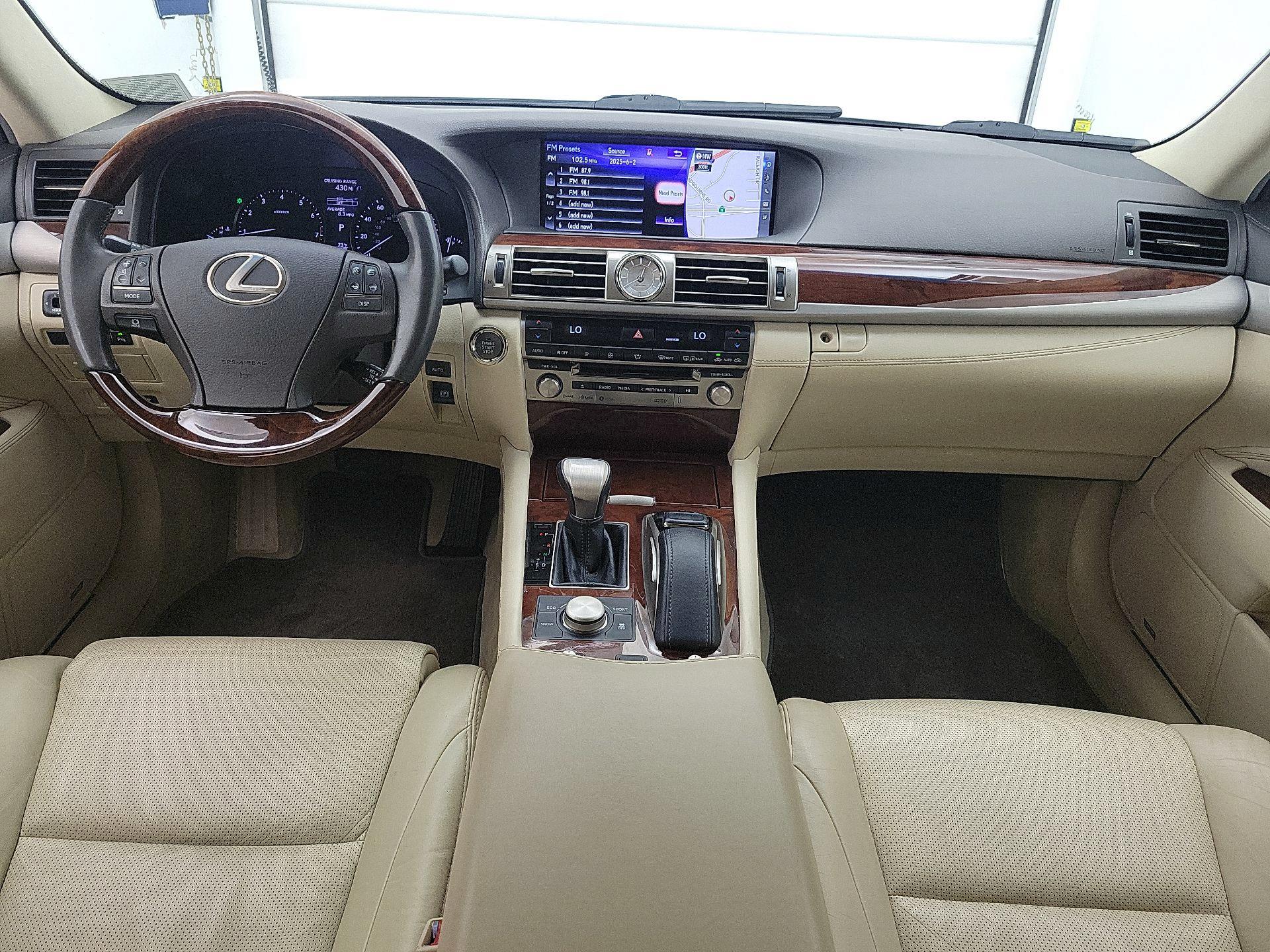 Thumbnail: 2016 Lexus LS - 9