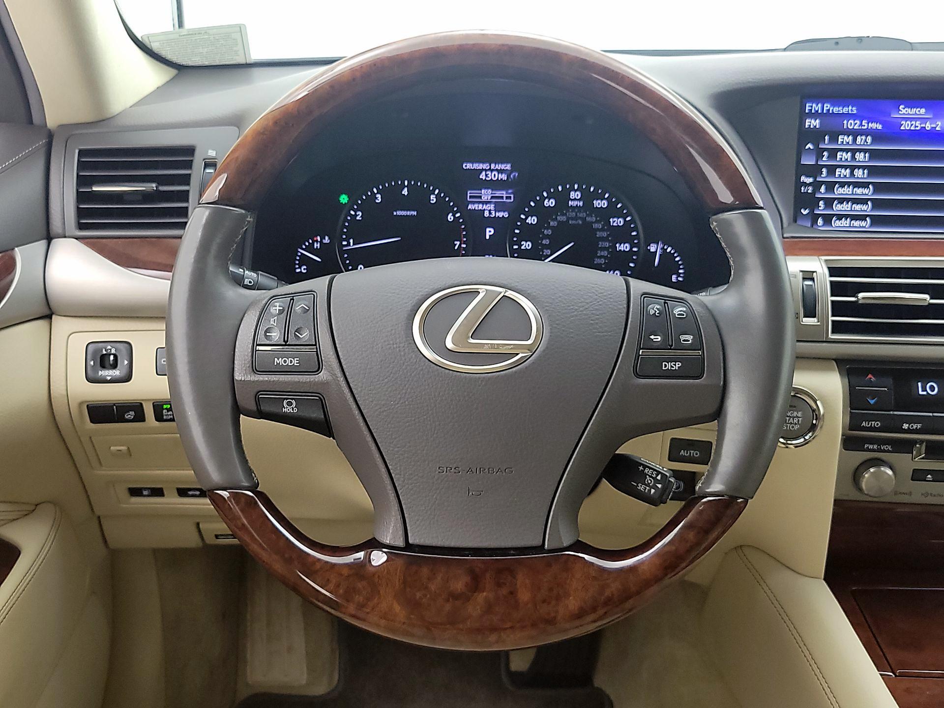 Thumbnail: 2016 Lexus LS - 10