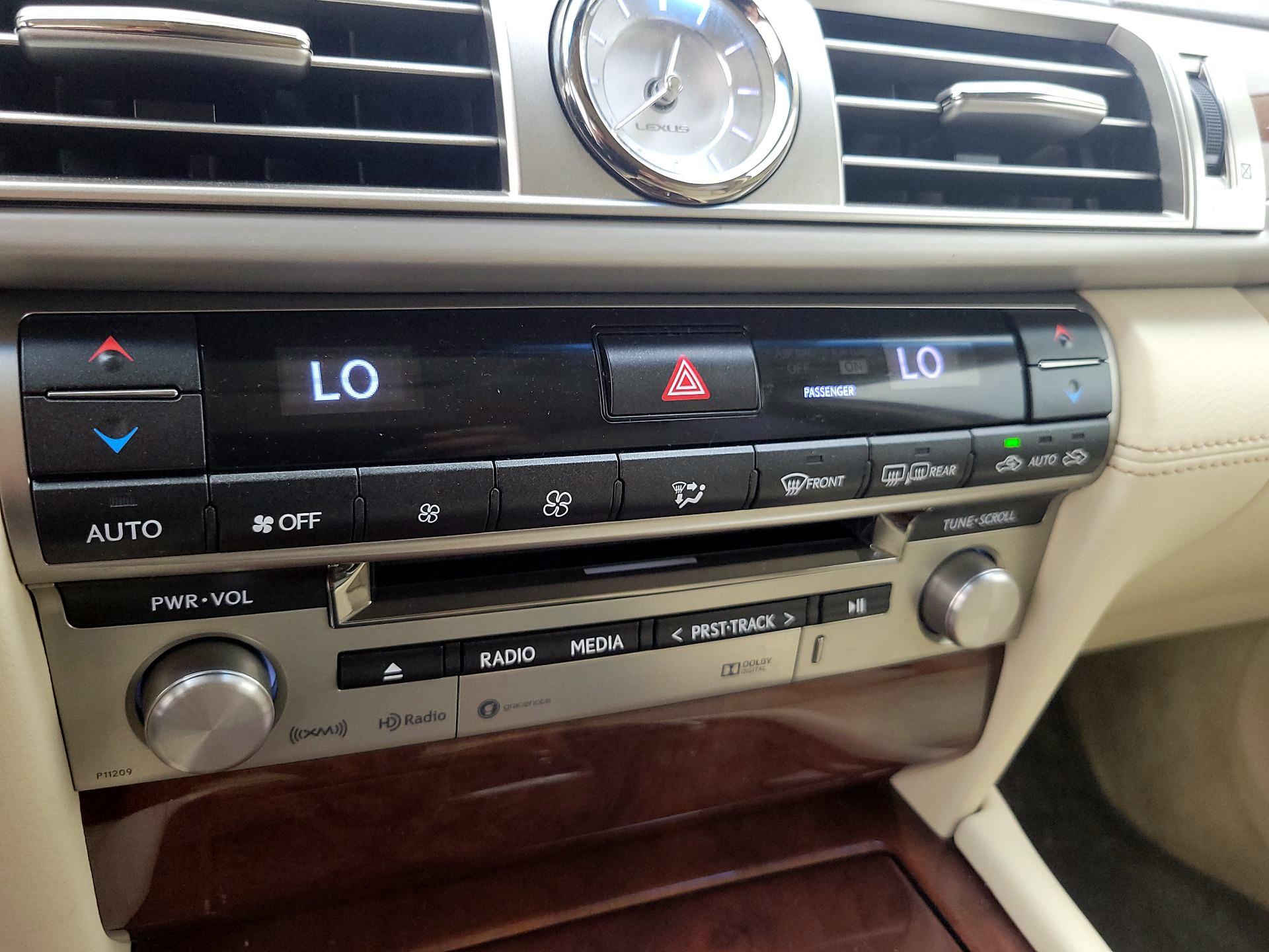 Thumbnail: 2016 Lexus LS - 16