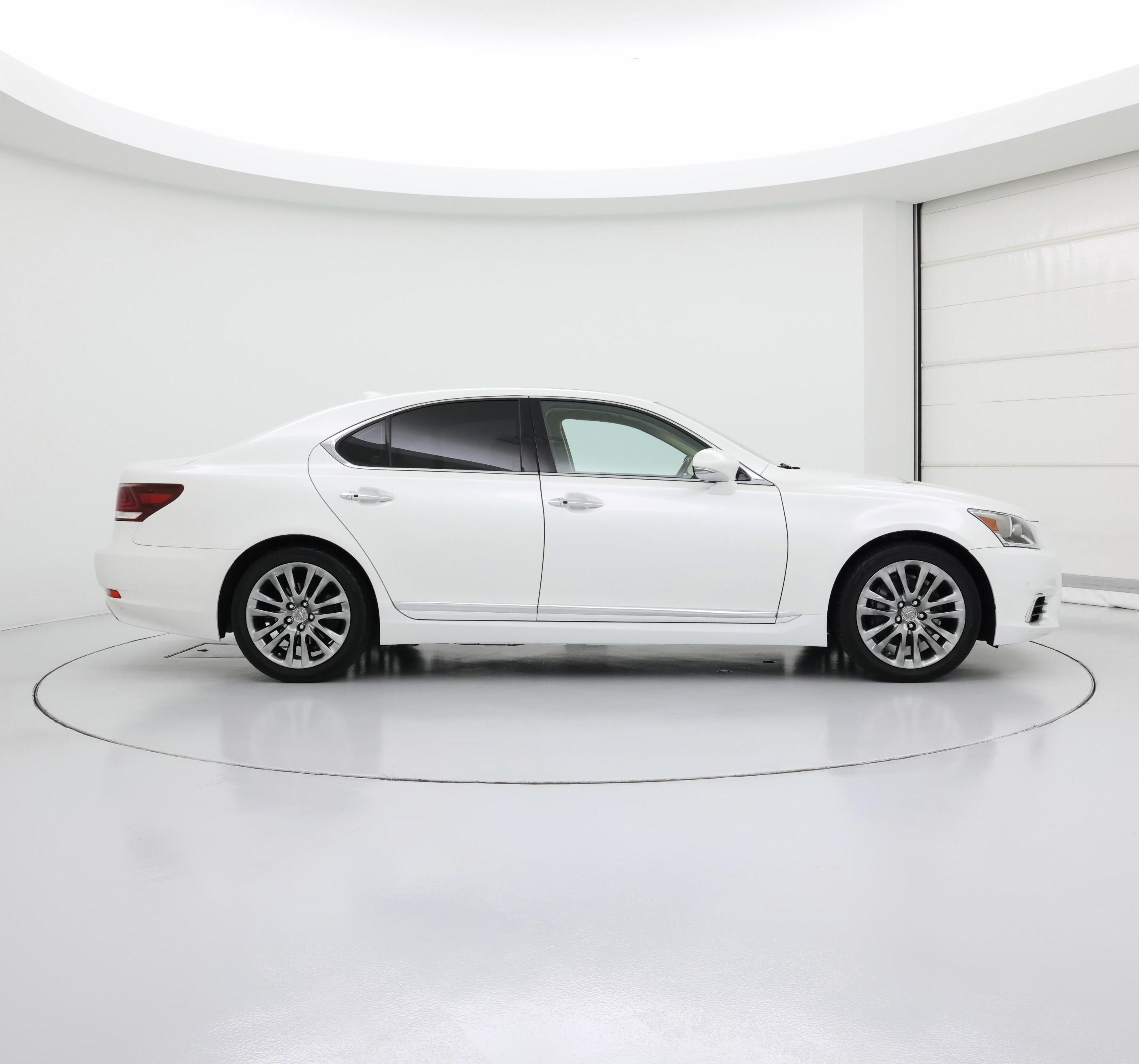 Thumbnail: 2016 Lexus LS - 7
