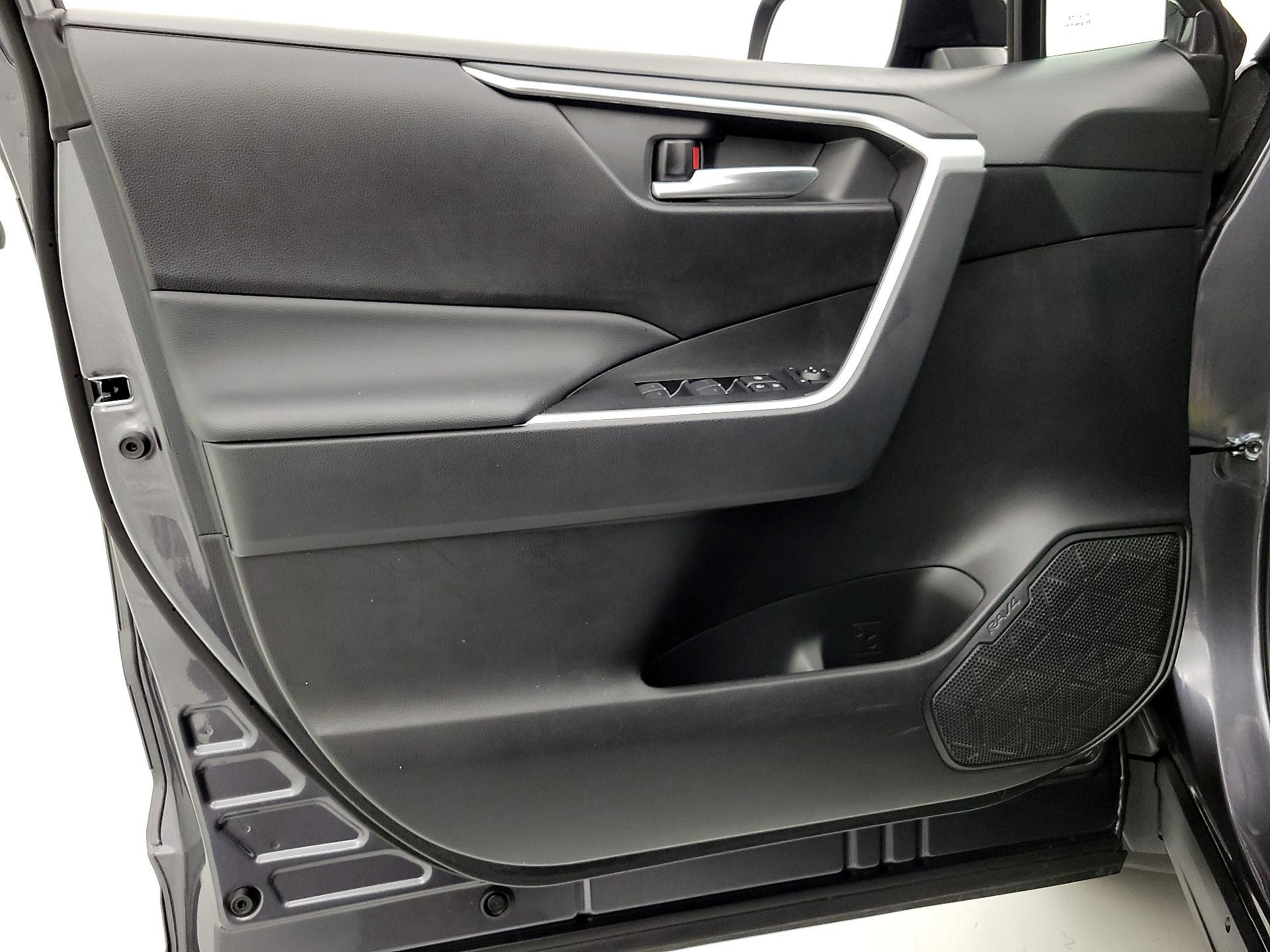 Thumbnail: 2023 Toyota RAV4 - 12
