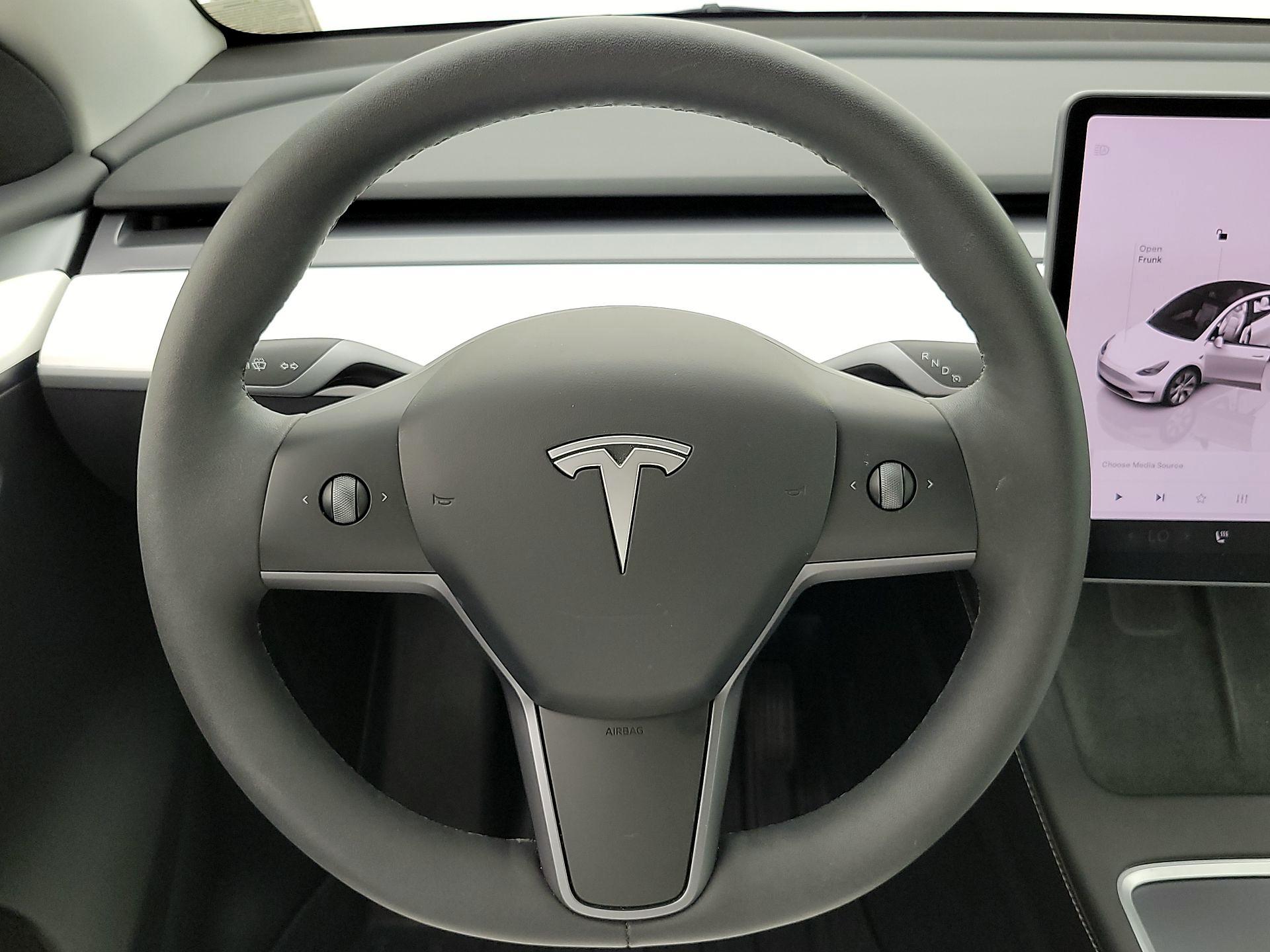 Thumbnail: 2023 Tesla Model Y - 10