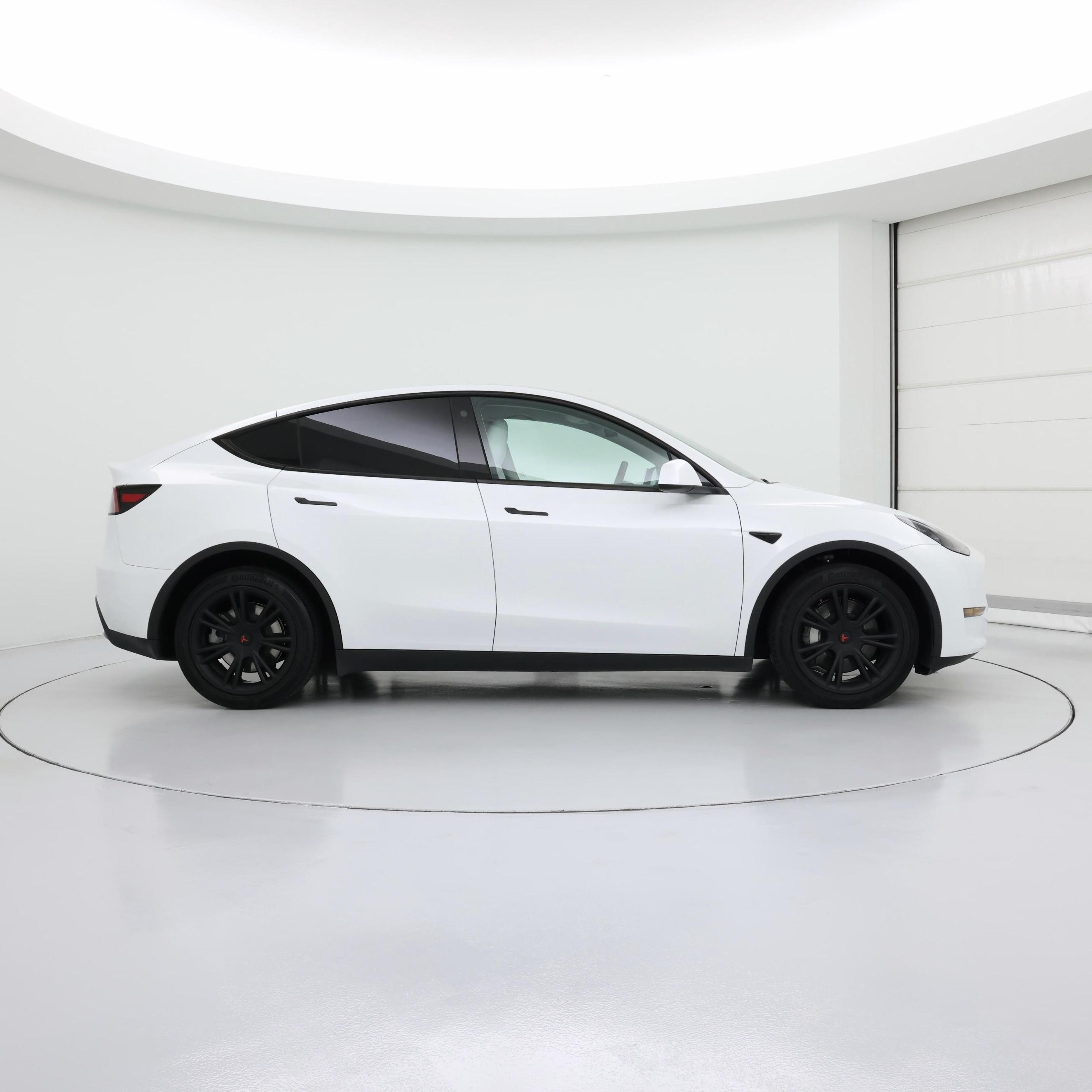 Thumbnail: 2023 Tesla Model Y - 7