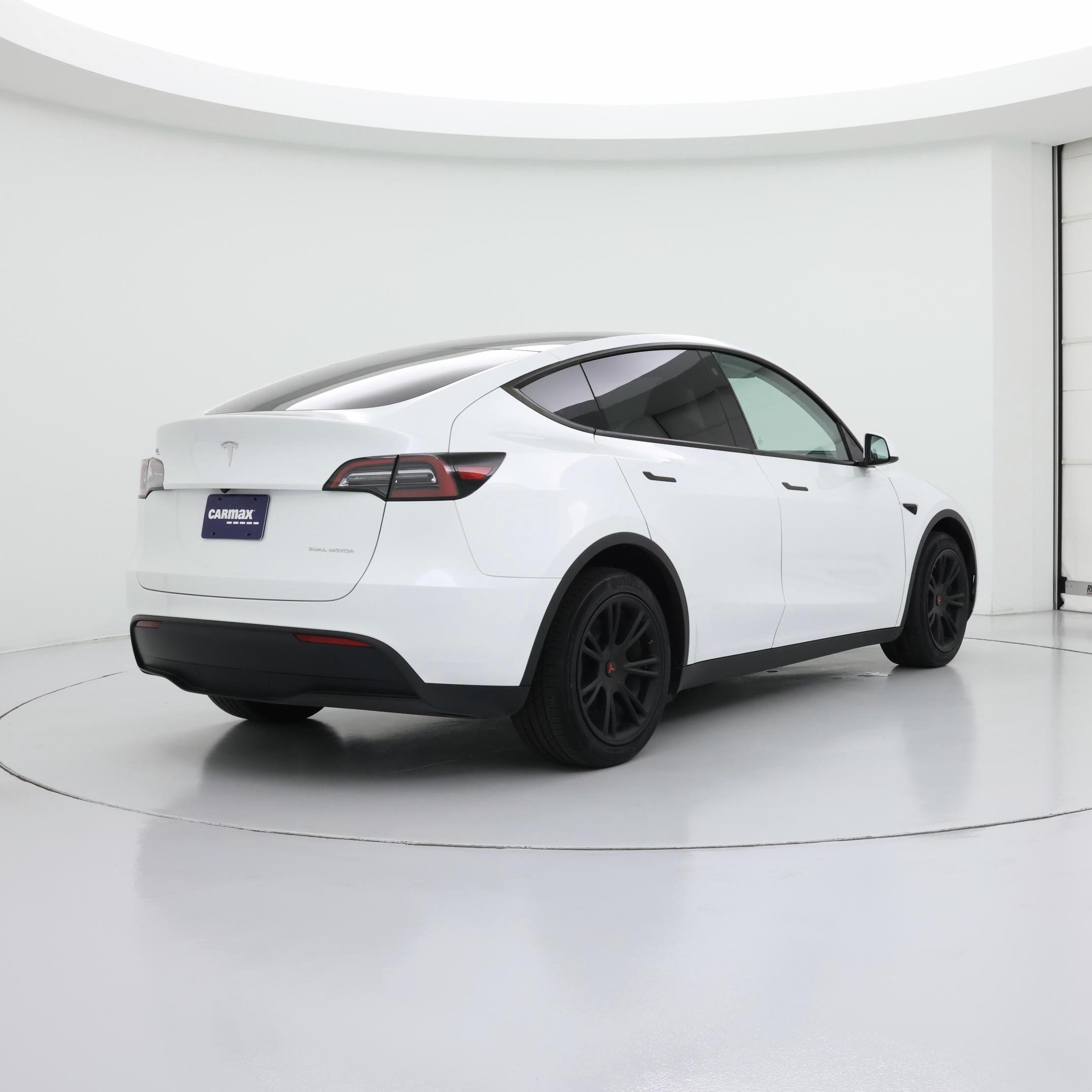 Thumbnail: 2023 Tesla Model Y - 8