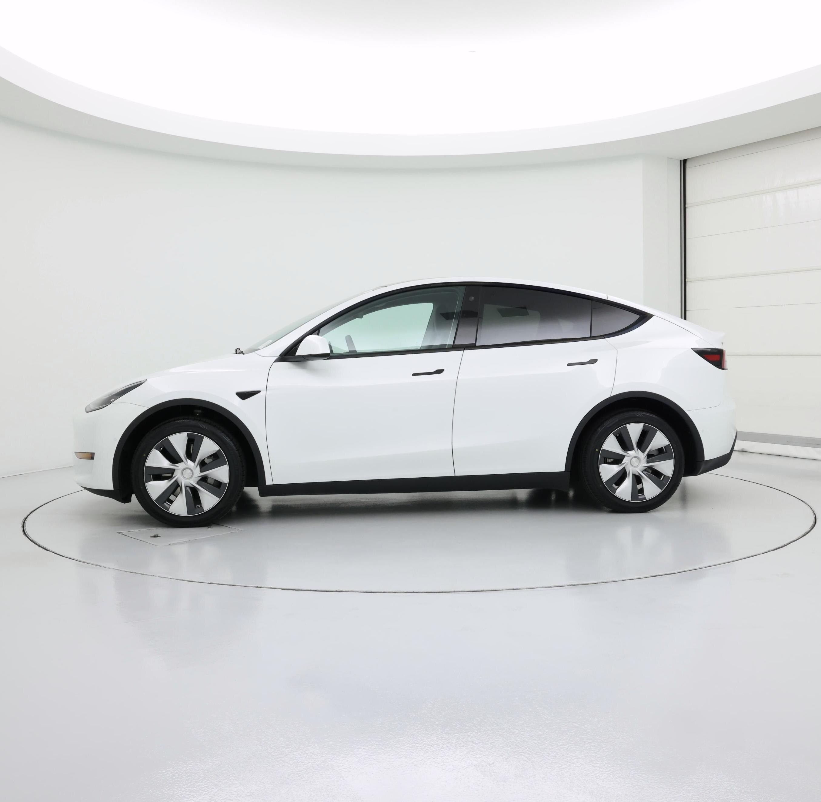 Thumbnail: 2022 Tesla Model Y - 3