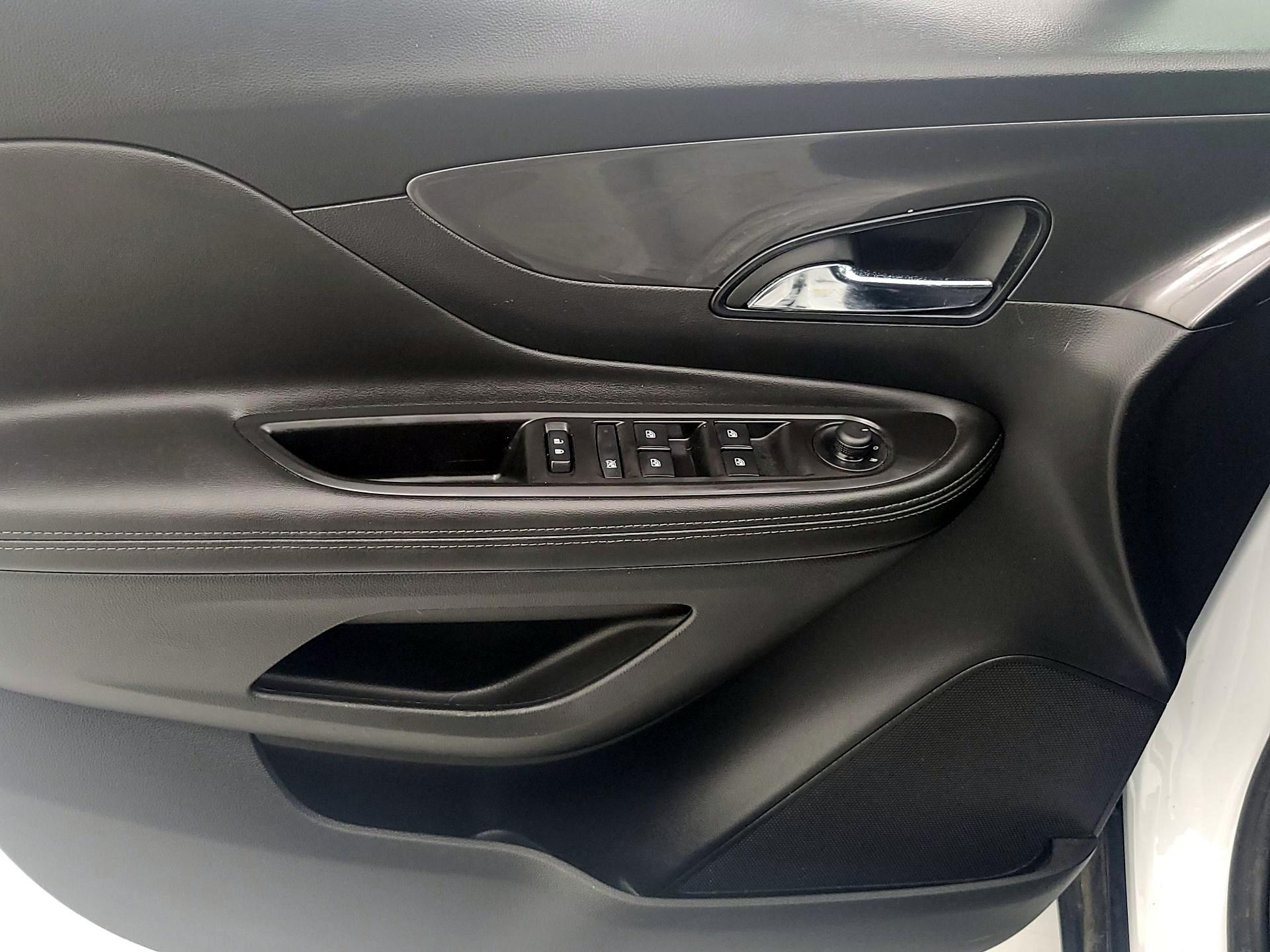 Thumbnail: 2018 Buick Encore - 12