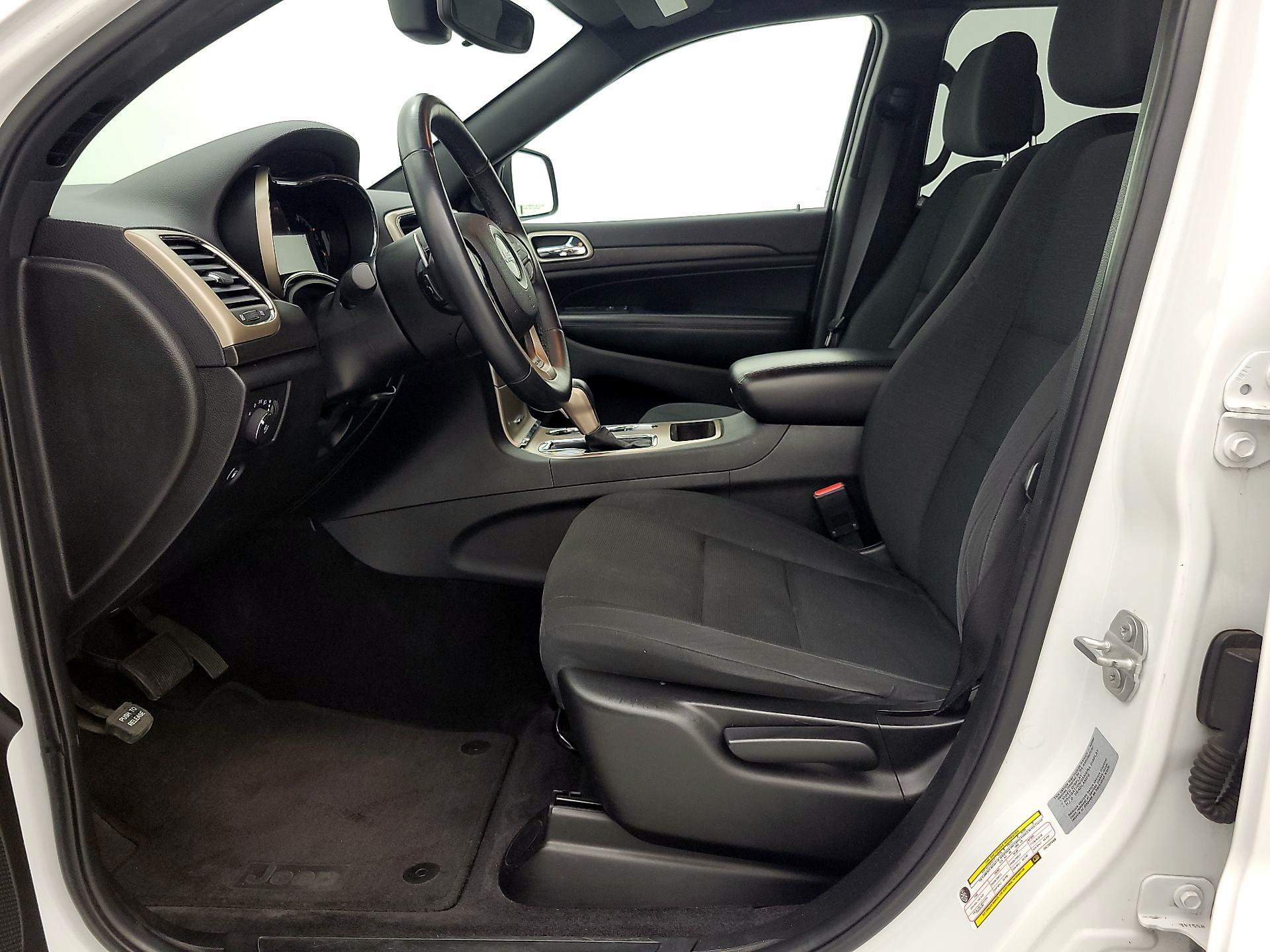 Thumbnail: 2017 Jeep Grand Cherokee - 11