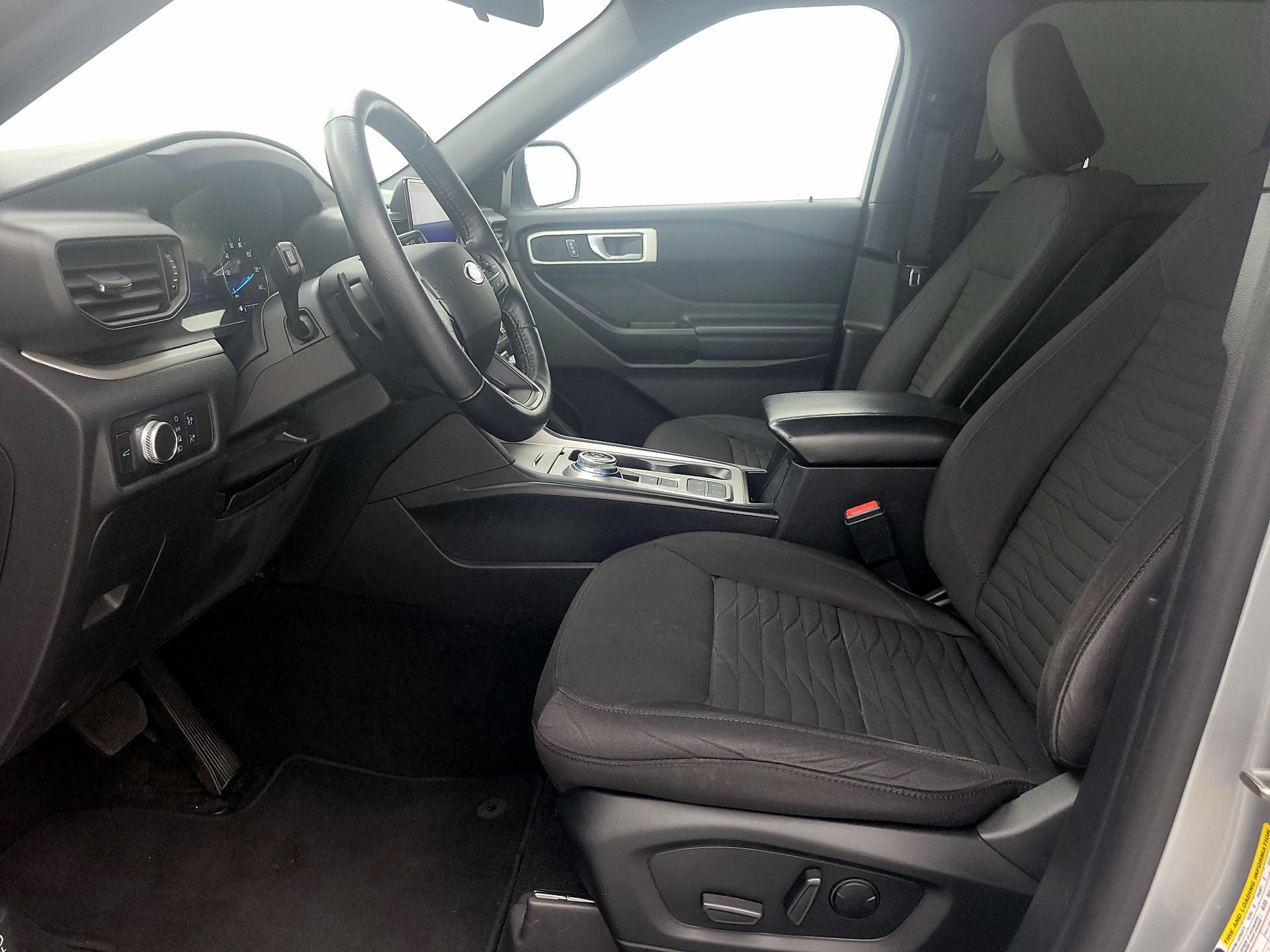Thumbnail: 2020 Ford Explorer - 11