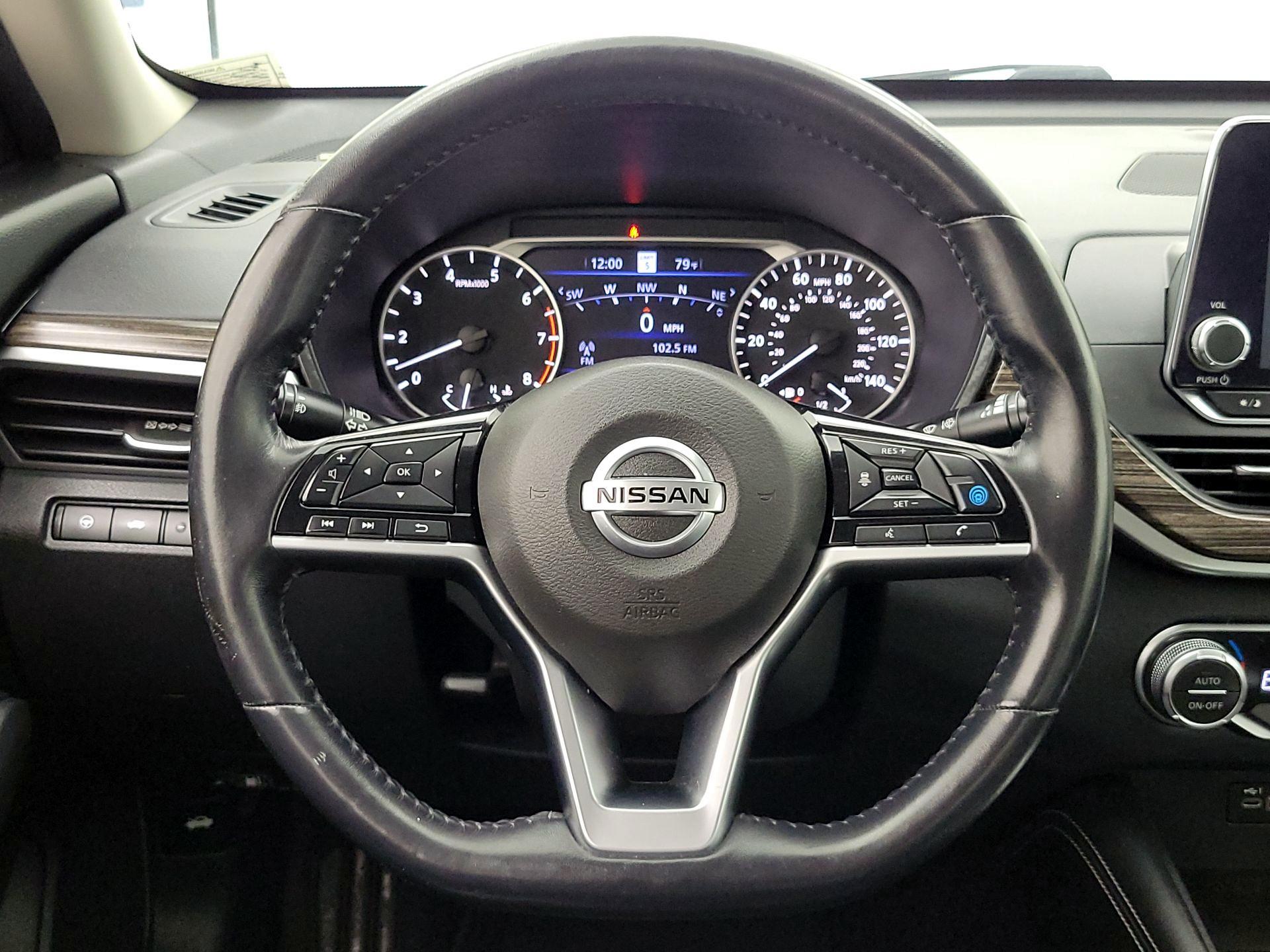 Thumbnail: 2019 Nissan Altima - 10