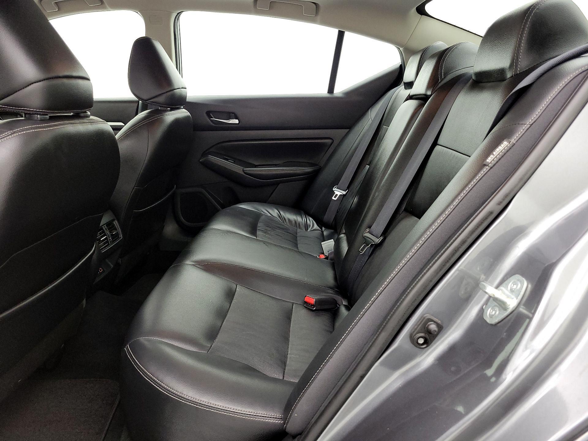 Thumbnail: 2019 Nissan Altima - 19