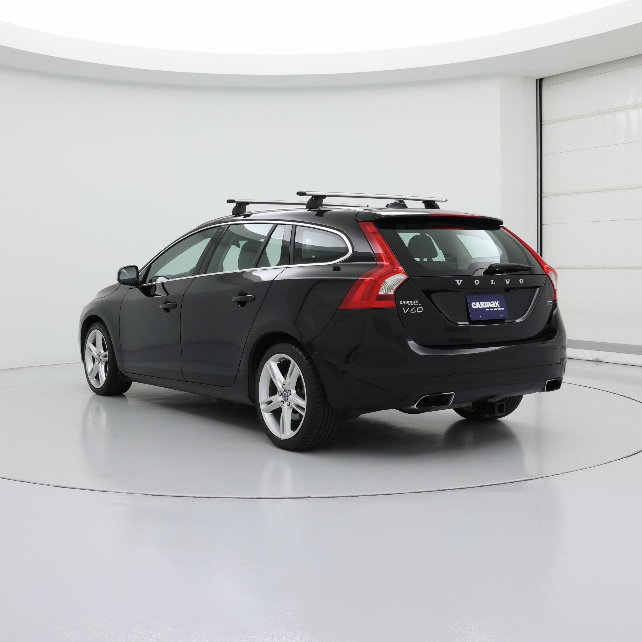 Thumbnail: 2016 Volvo V60 - 2