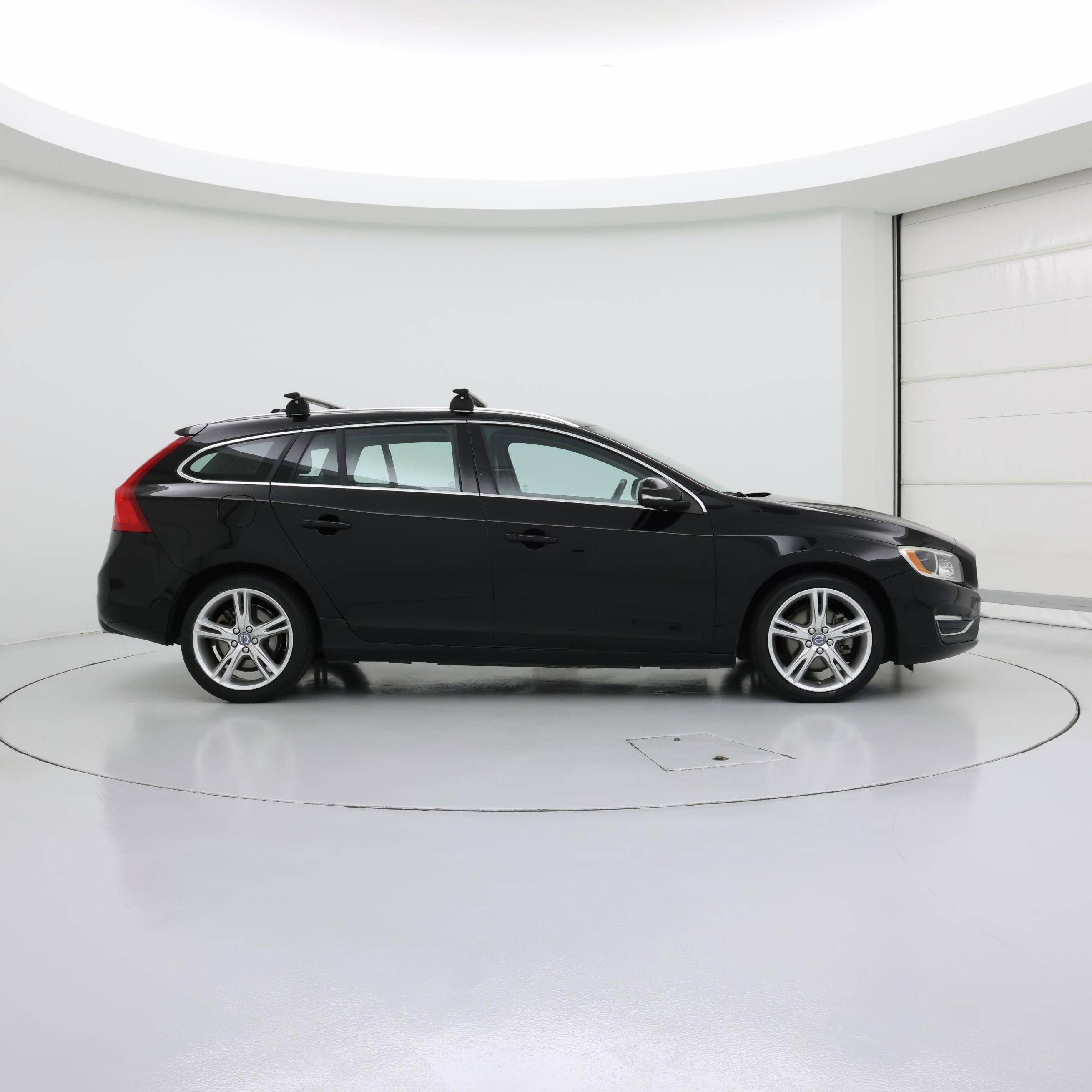 Thumbnail: 2016 Volvo V60 - 7