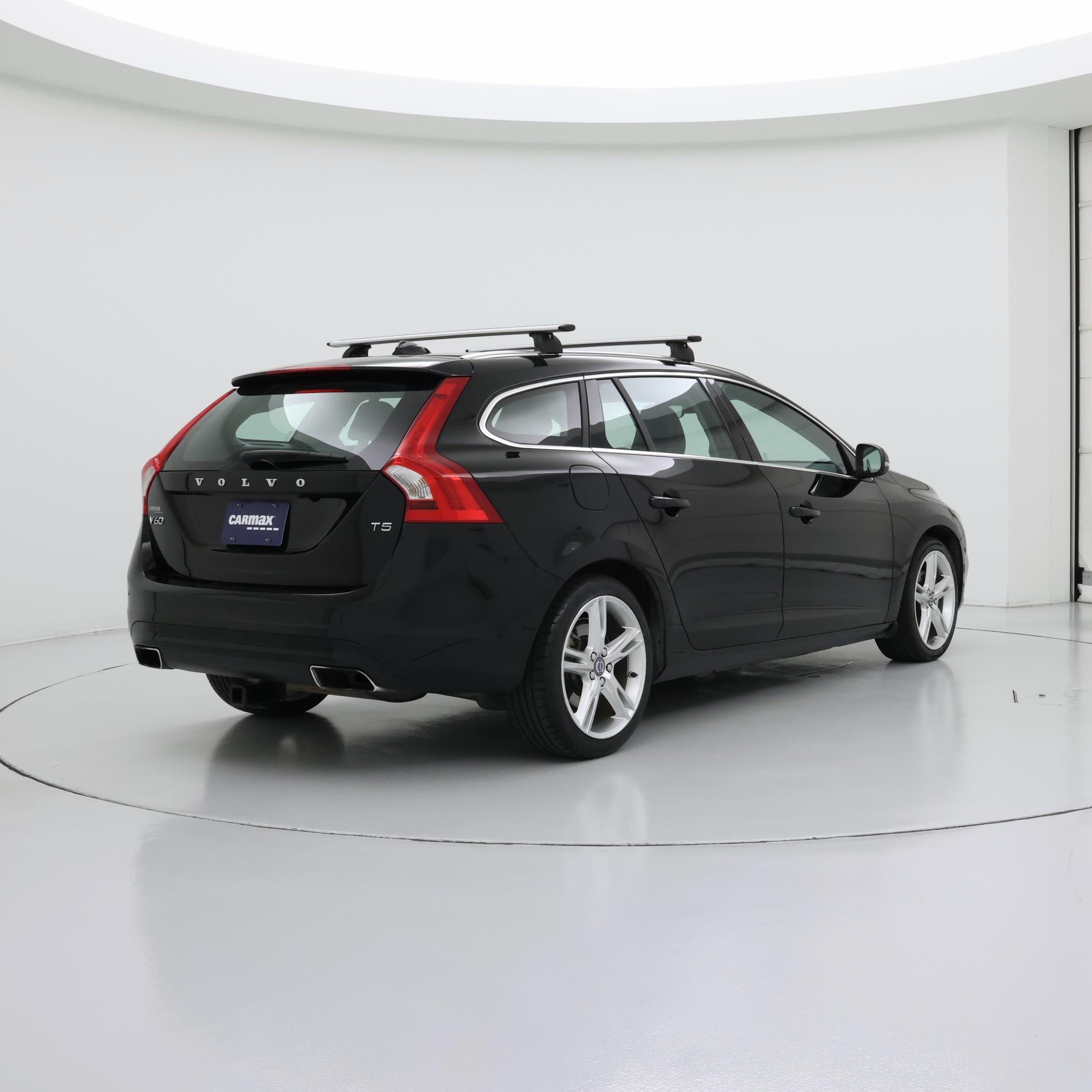Thumbnail: 2016 Volvo V60 - 8