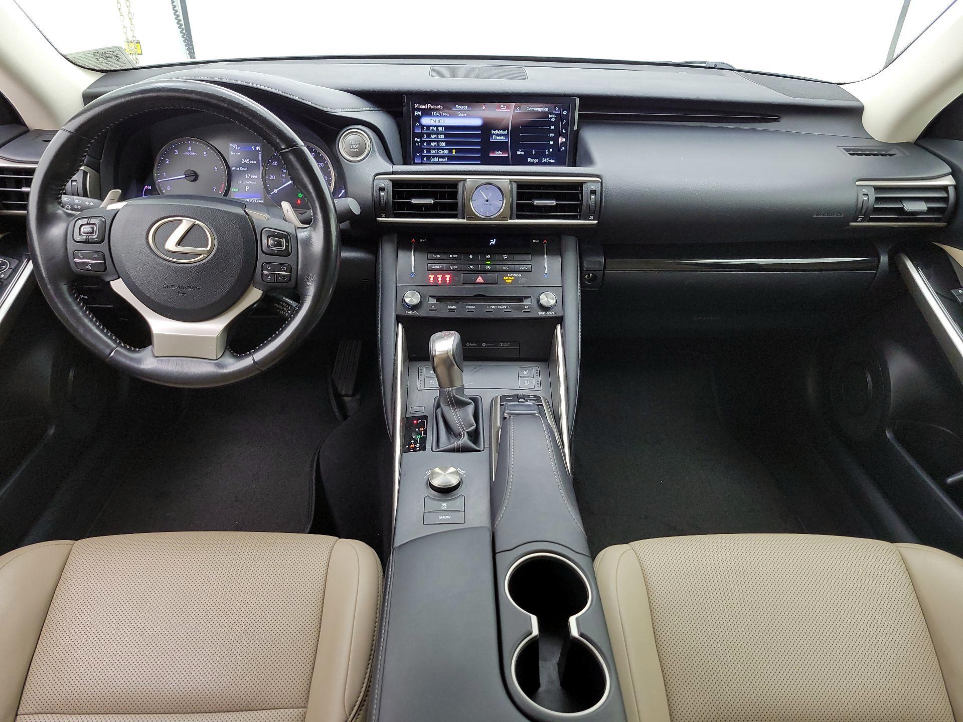 Thumbnail: 2017 Lexus IS - 9