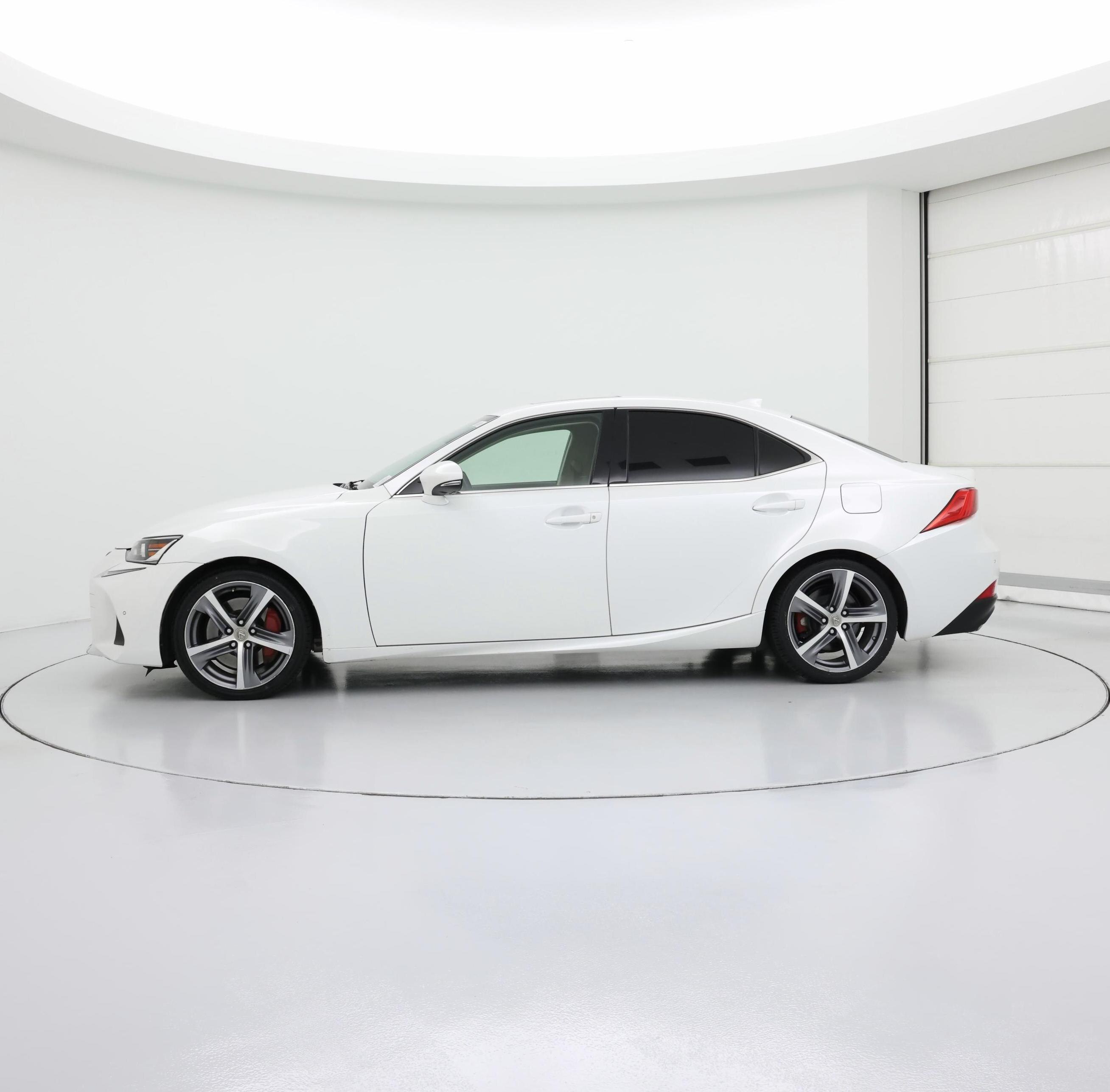 Thumbnail: 2017 Lexus IS - 3