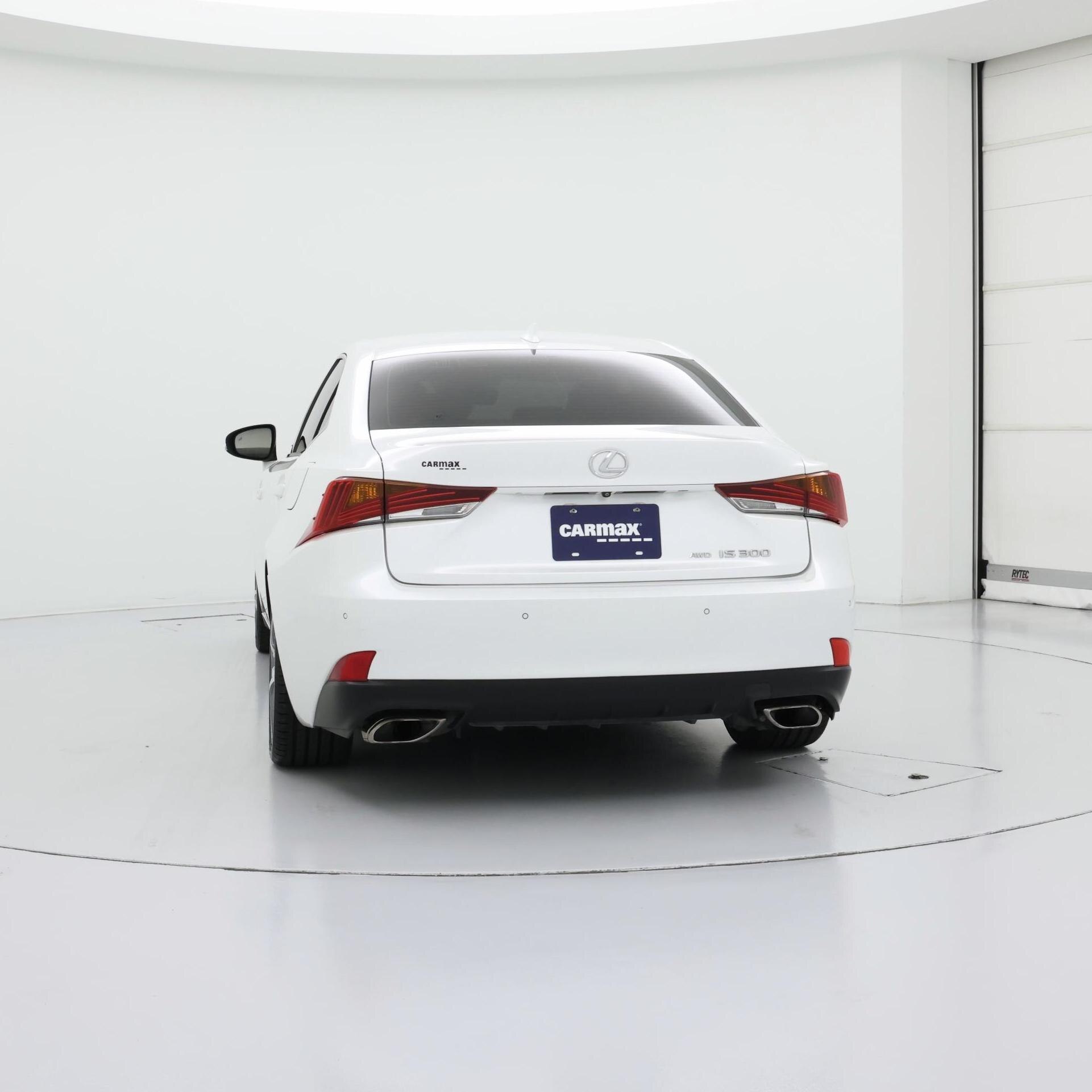 Thumbnail: 2017 Lexus IS - 6