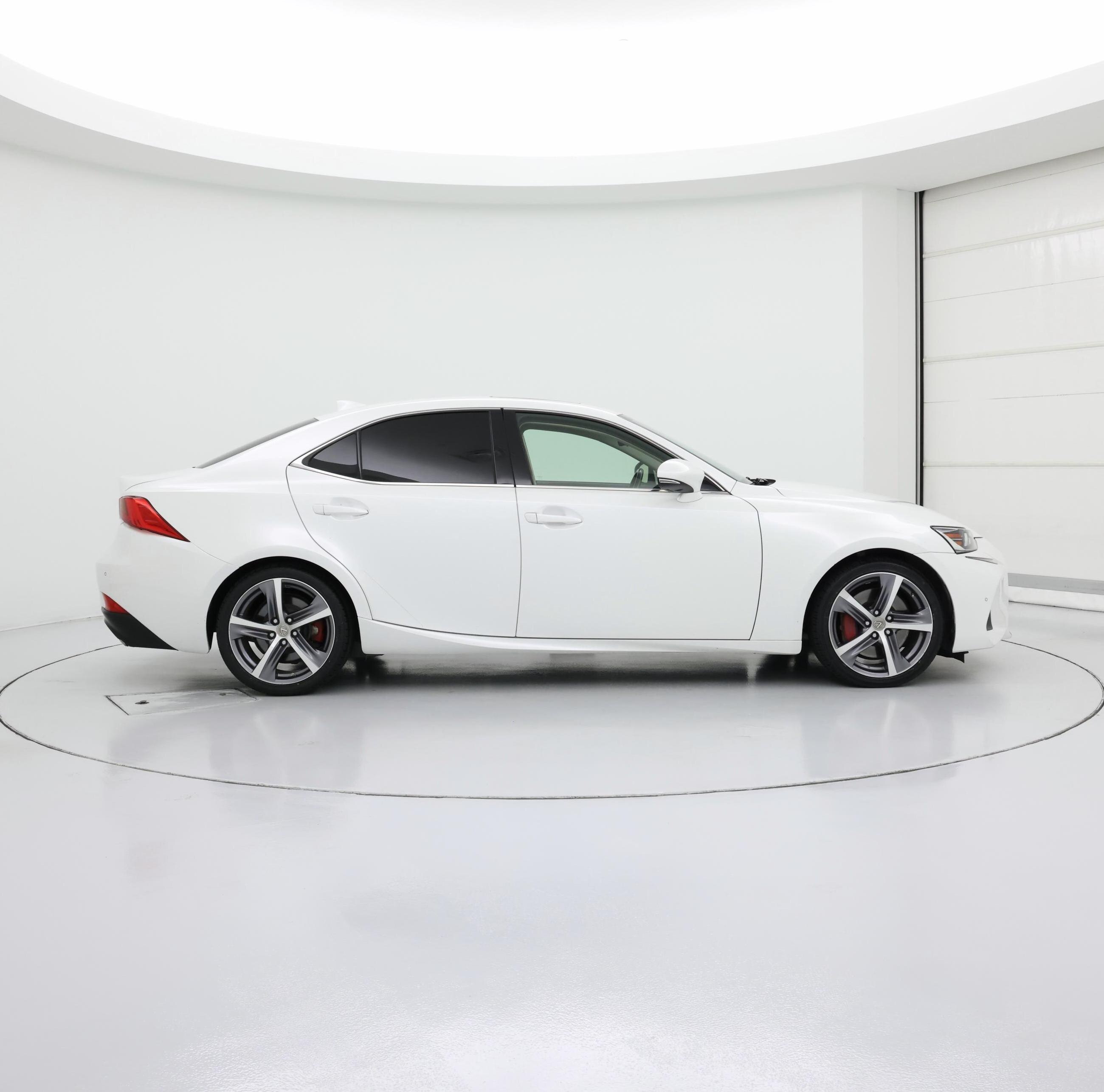 Thumbnail: 2017 Lexus IS - 7
