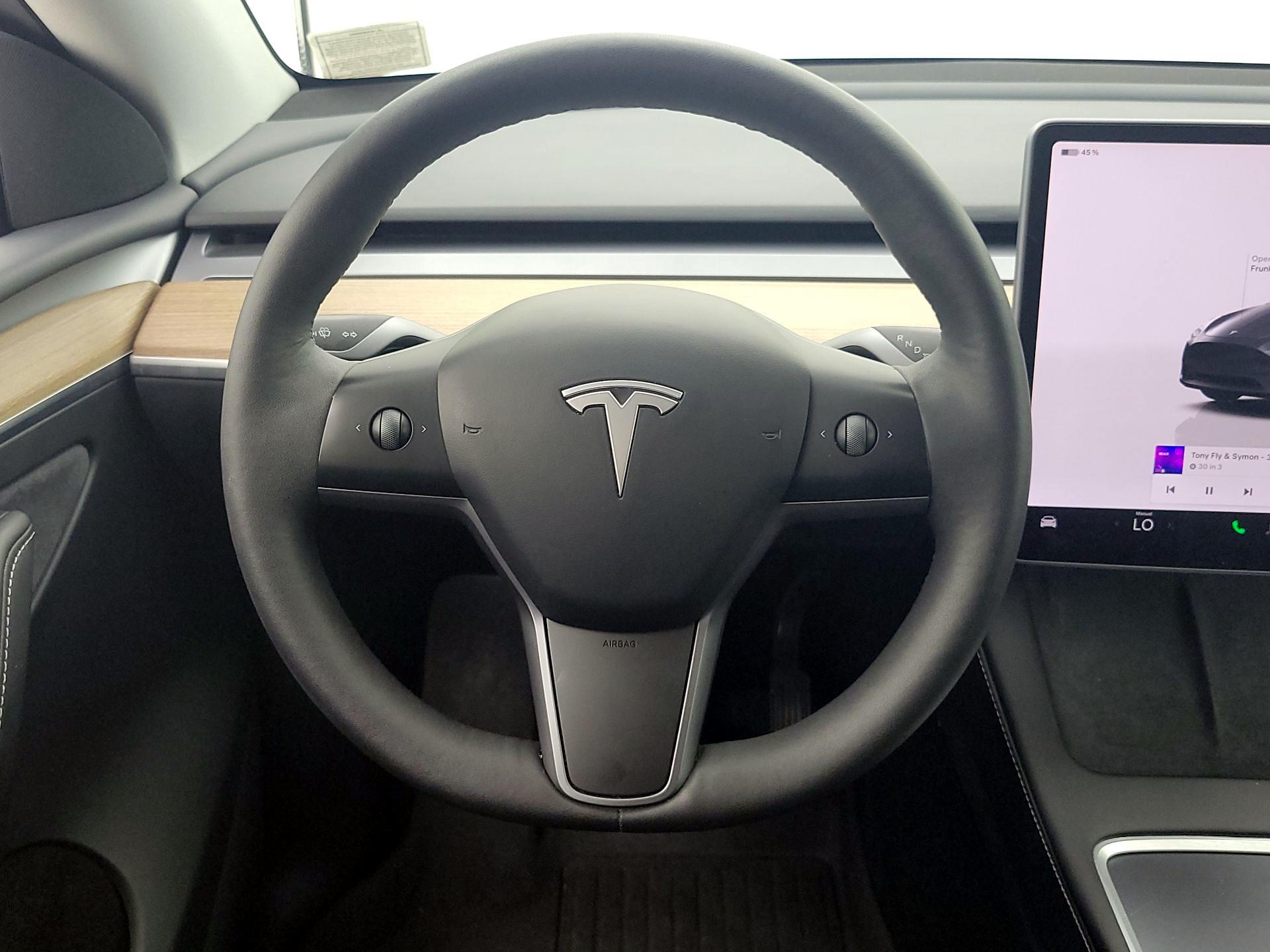Thumbnail: 2023 Tesla Model Y - 10