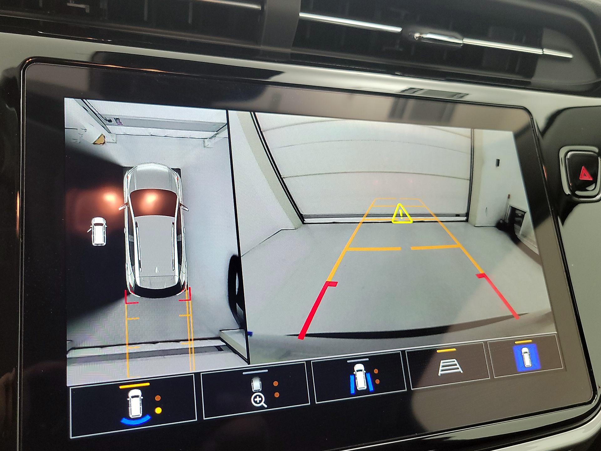 Thumbnail: 2023 Chevrolet Bolt EUV - 14